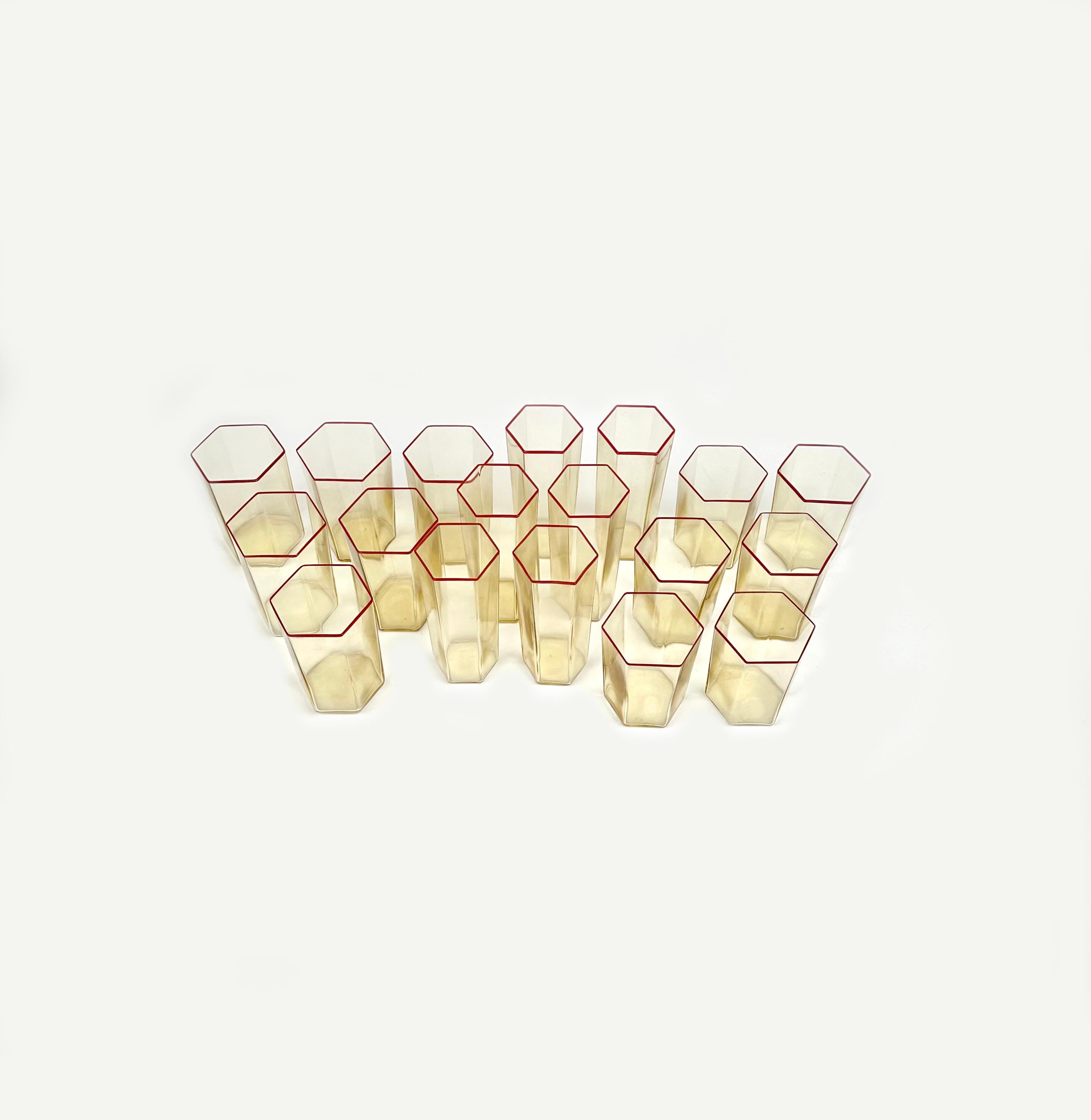 Mid-Century Modern Set of 18 Hexagonal Glasses Attributed to Carlo Scarpa for Venini, Italy 1960s