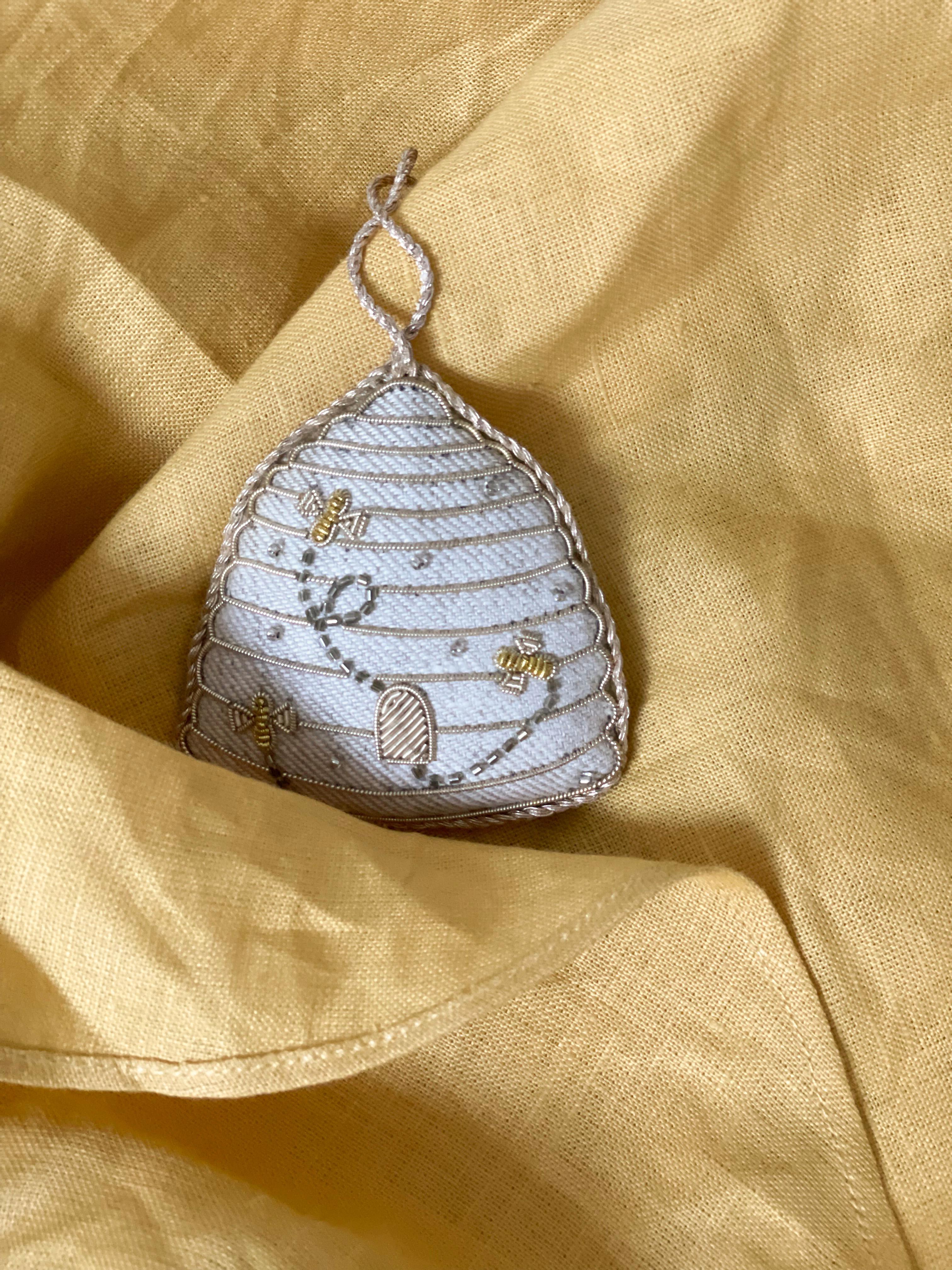 Set of 16 Luxury Nature Collection Christmas Tree Ornaments Vintage Irish Linen For Sale 2