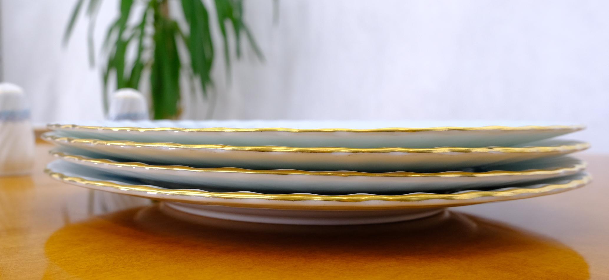 Set of 16 Minton Porcelain China Made in England Diner Plates Salt & Pepper Set For Sale 7