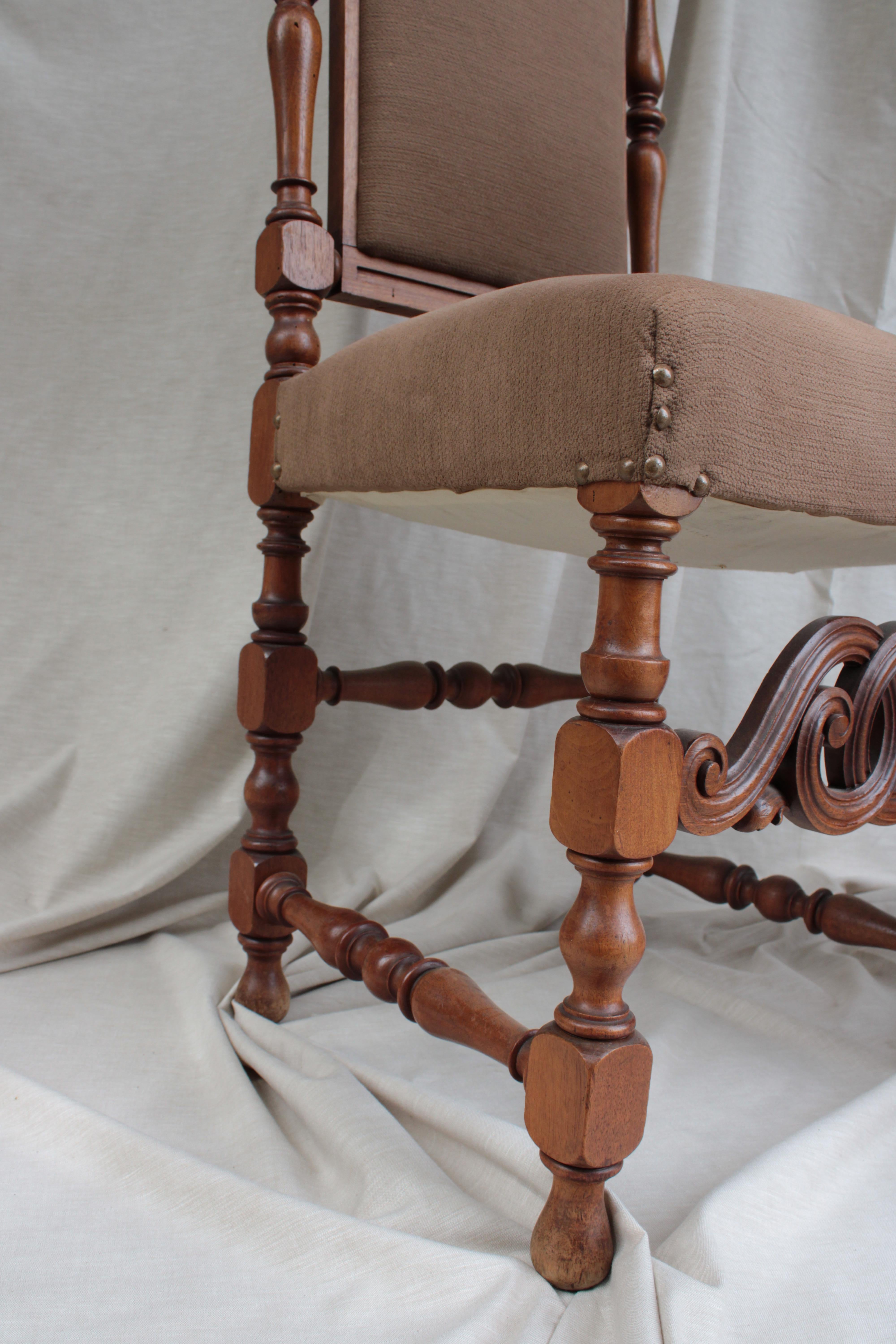 Portugais Ensemble de 16 chaises portugaises en bois, vers le 19e siècle en vente