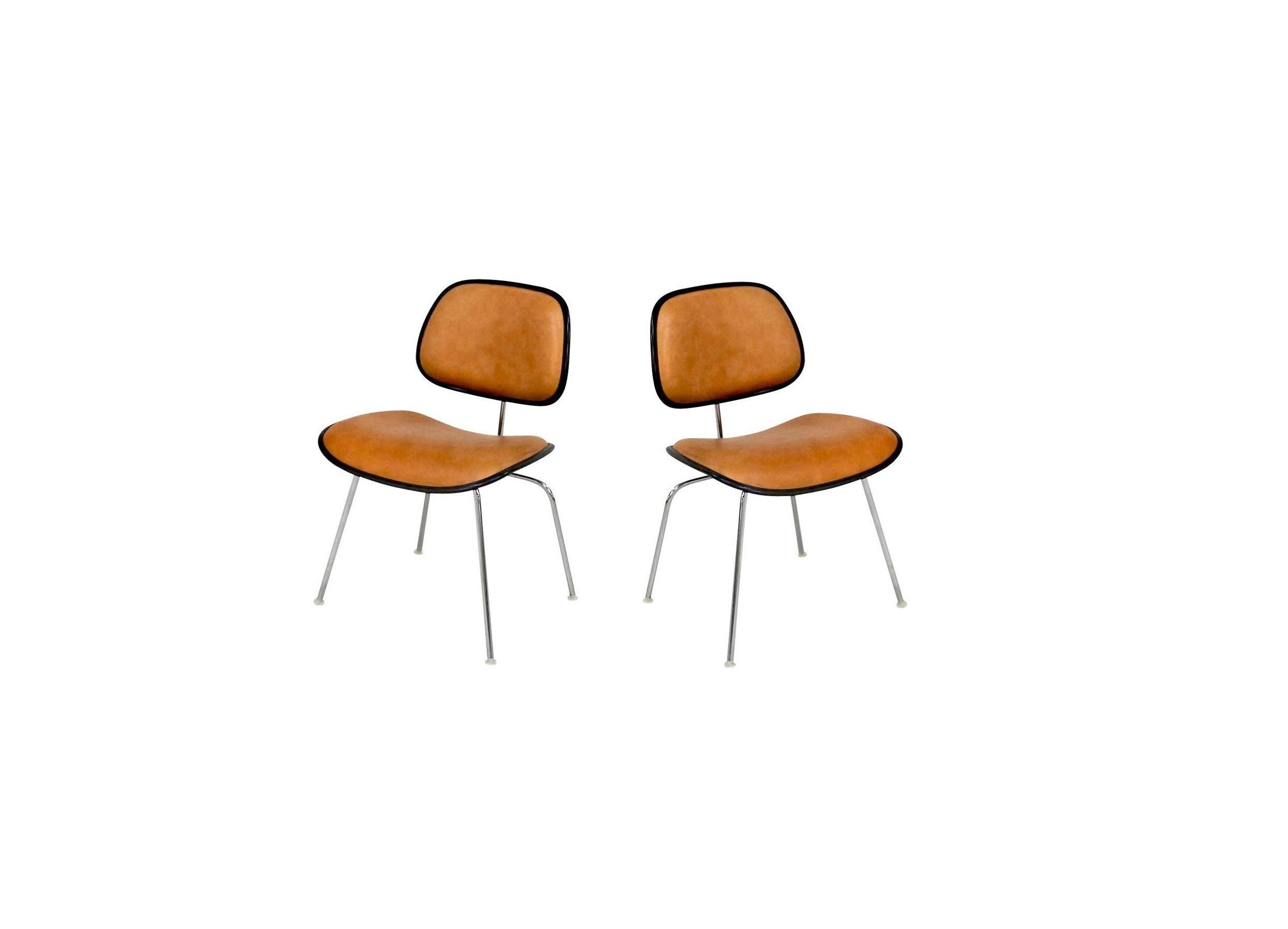 Mid-Century Modern Ensemble de 16 chaises en cuir de selle DCM d'Eames pour Herman Miller en vente