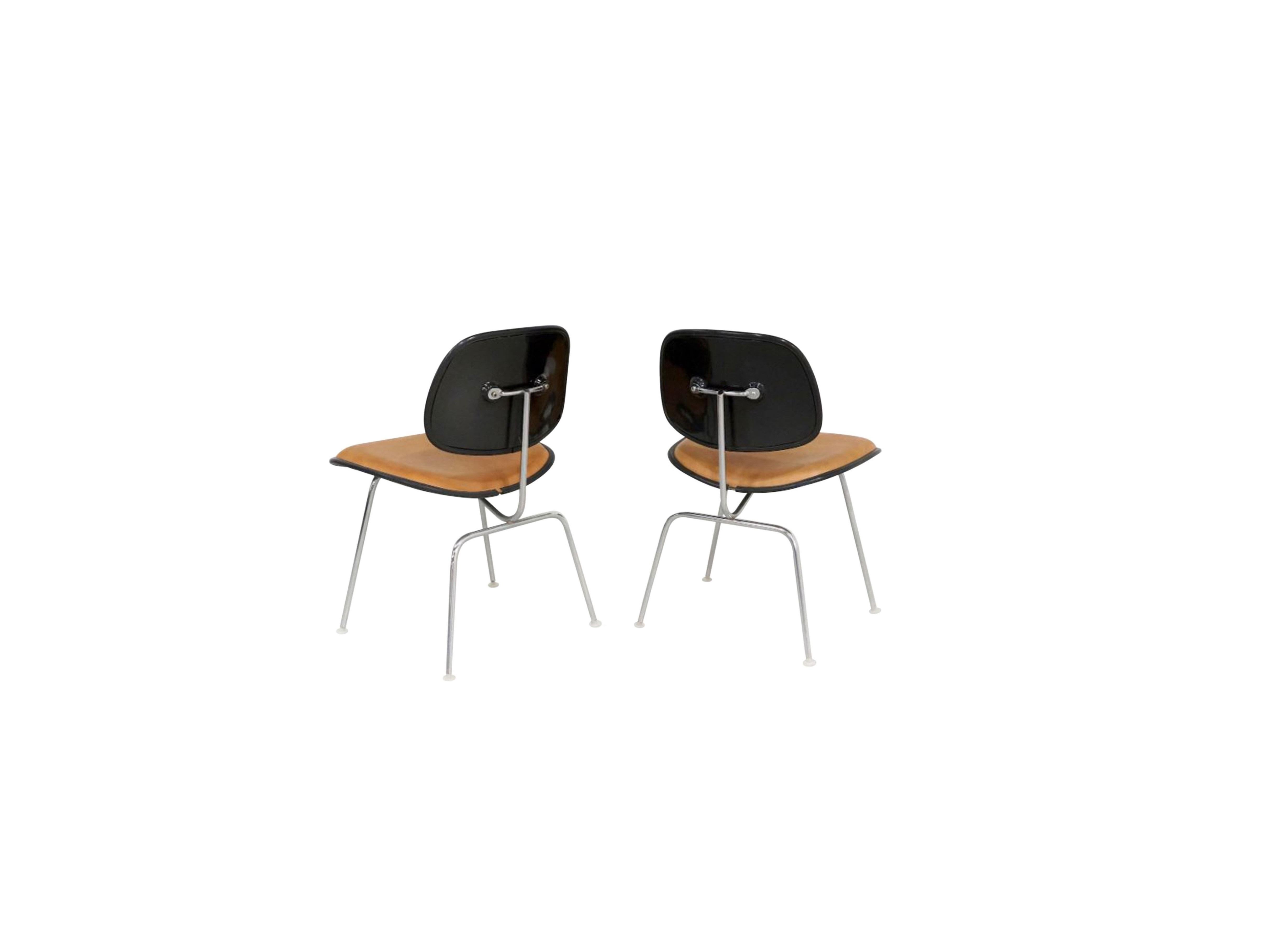 Métal Ensemble de 16 chaises en cuir de selle DCM d'Eames pour Herman Miller en vente