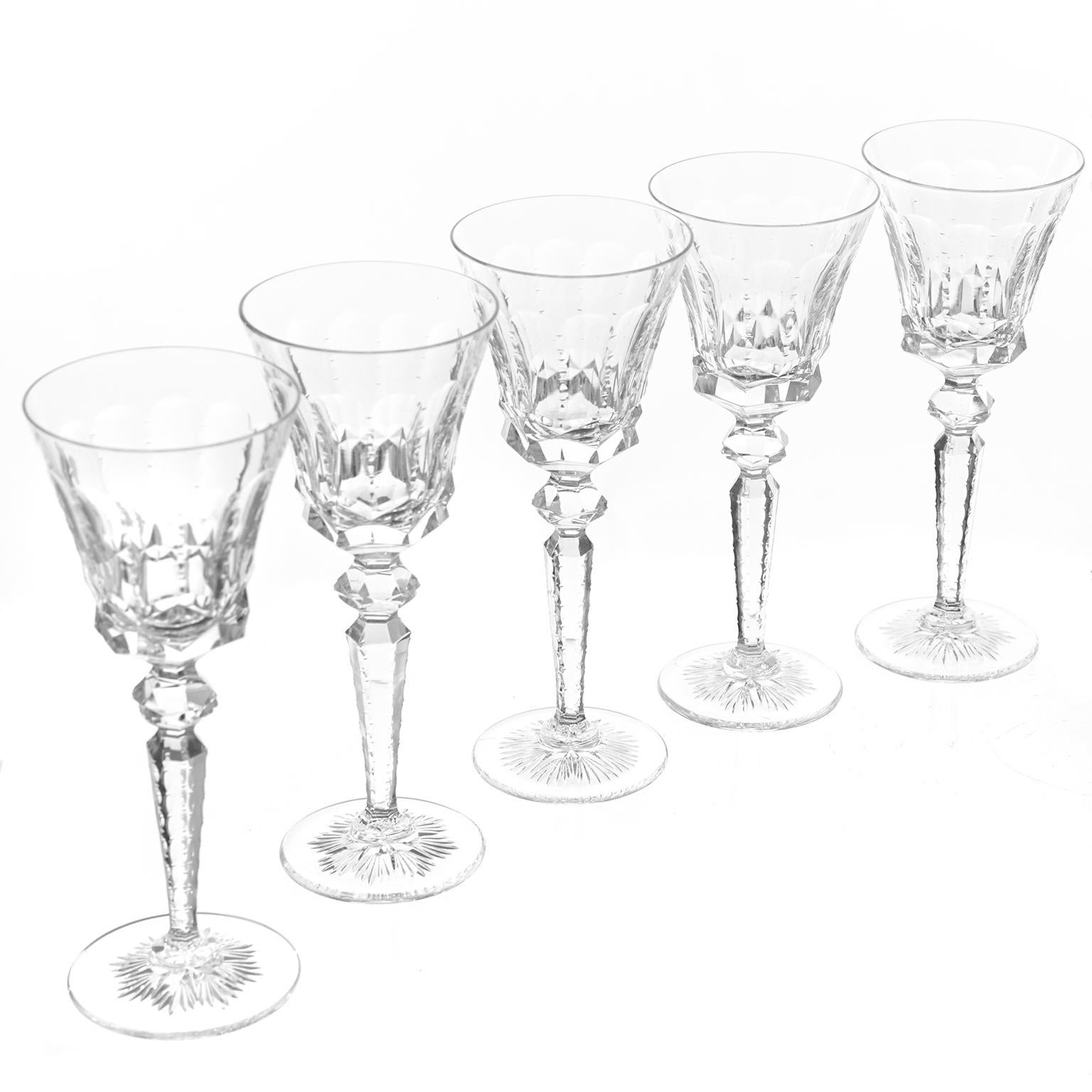 Set of 16 St. Louis Wine Goblets In Excellent Condition In Litchfield, CT