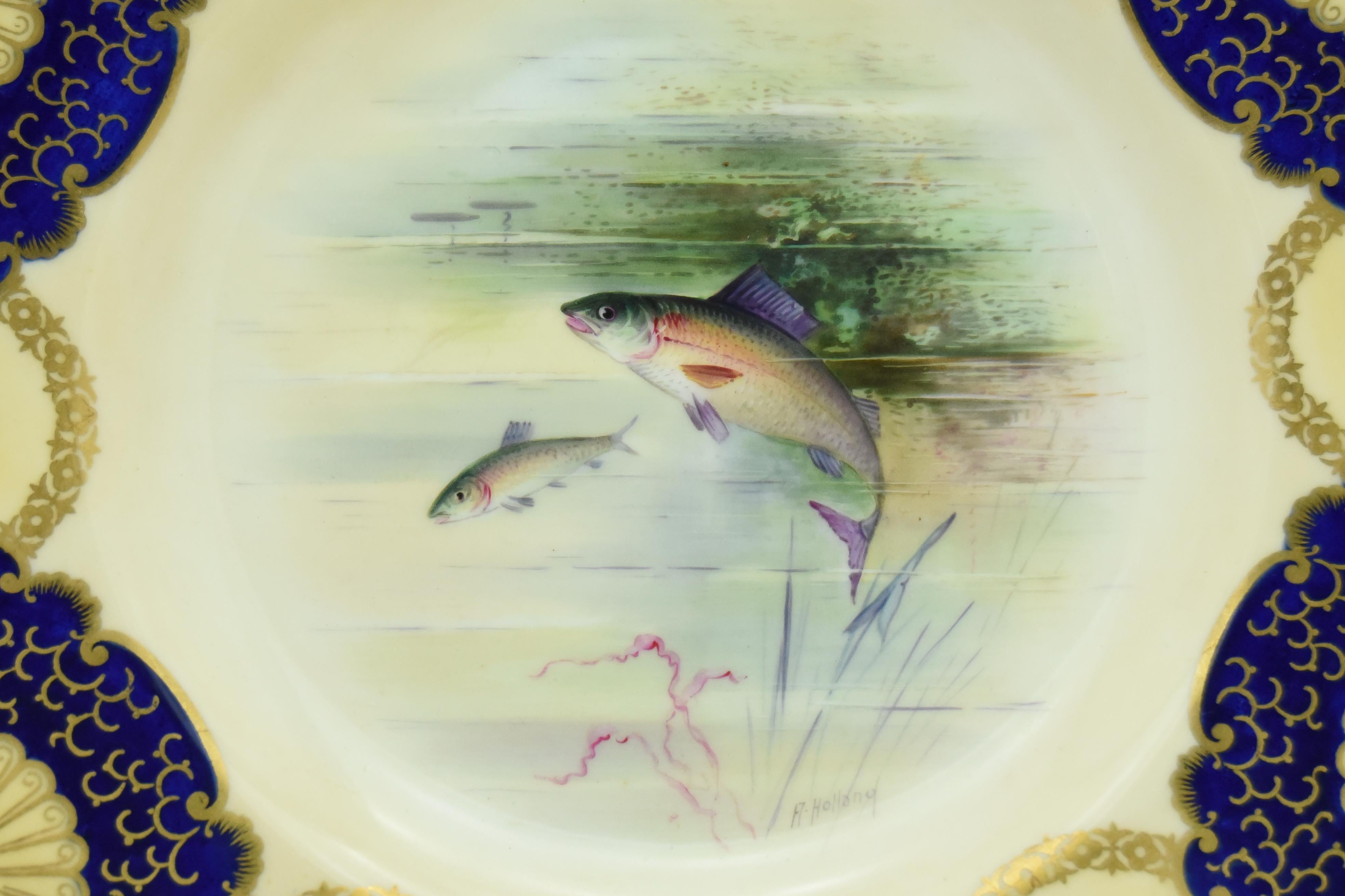 Satz von 16 Wedgwood Hand gemalt Künstler signiert Kobalt vergoldet Fischteller (Handbemalt) im Angebot
