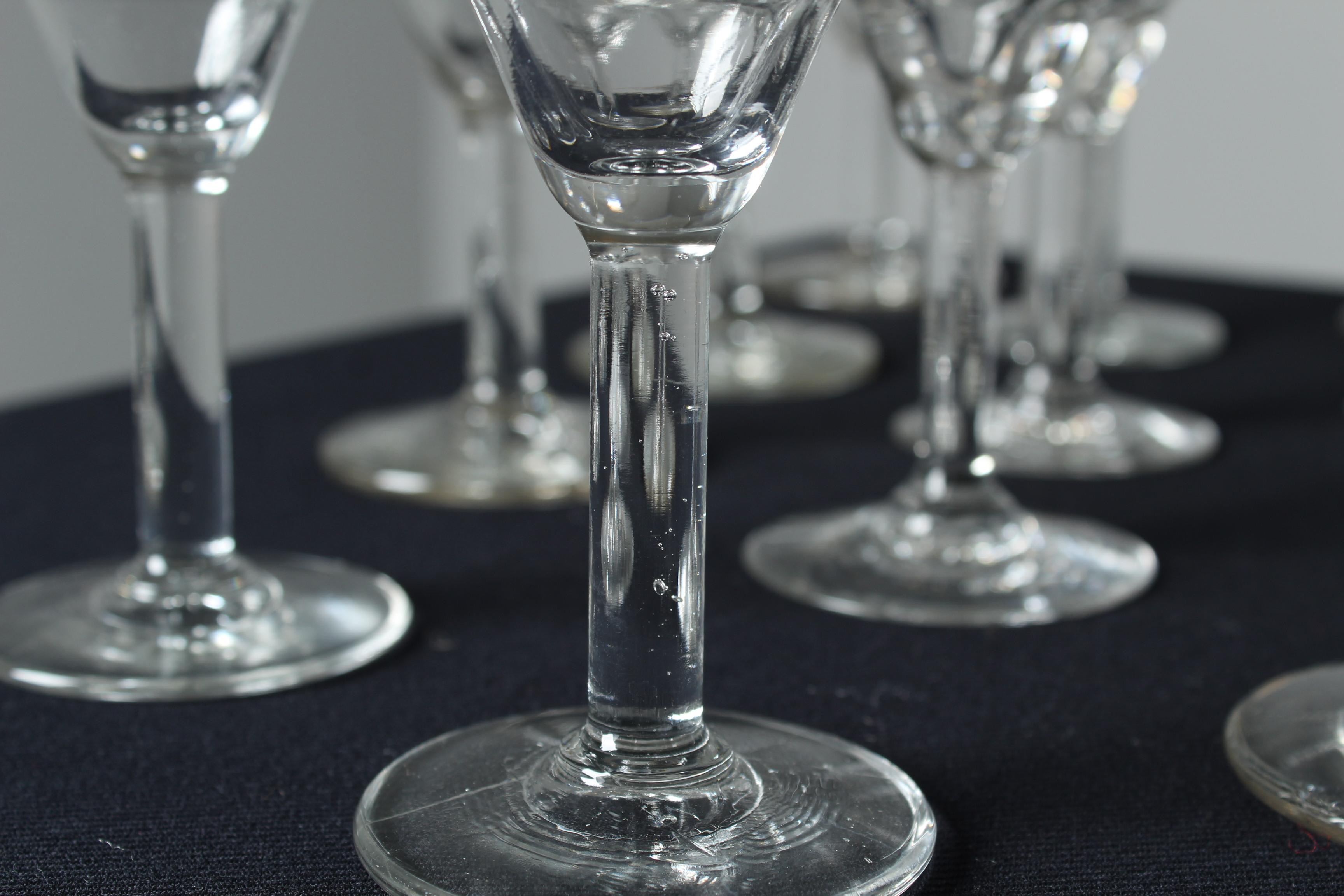 17 Art Nouveau Aperitif Glasses, 1900s, France, Crystal Glass With Gold Decor For Sale 2