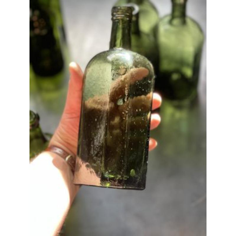 Set of 17 Bubbled Glass Water Bottles, France, 1925 In Excellent Condition For Sale In Andrézieux-Bouthéon, FR