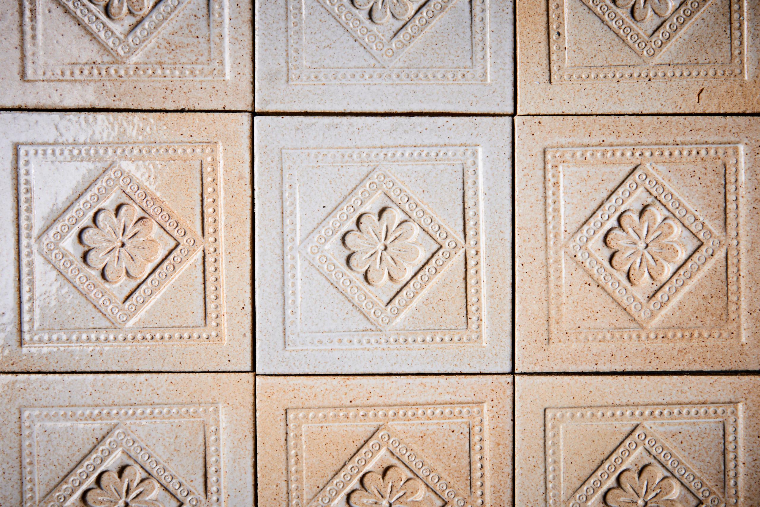 Mid-Century Modern Set of 17 ceramic tiles by Roger Capron, France - 1970s For Sale