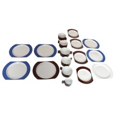 Set of 17 Vintage Alitalia First Class Plates and Cups Designed by Joe Colombo