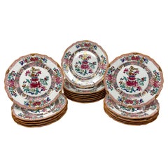 Juego de 18 Platos Antiguos de Porcelana Francesa Samson "Famille Rose", Circa 1880-1890