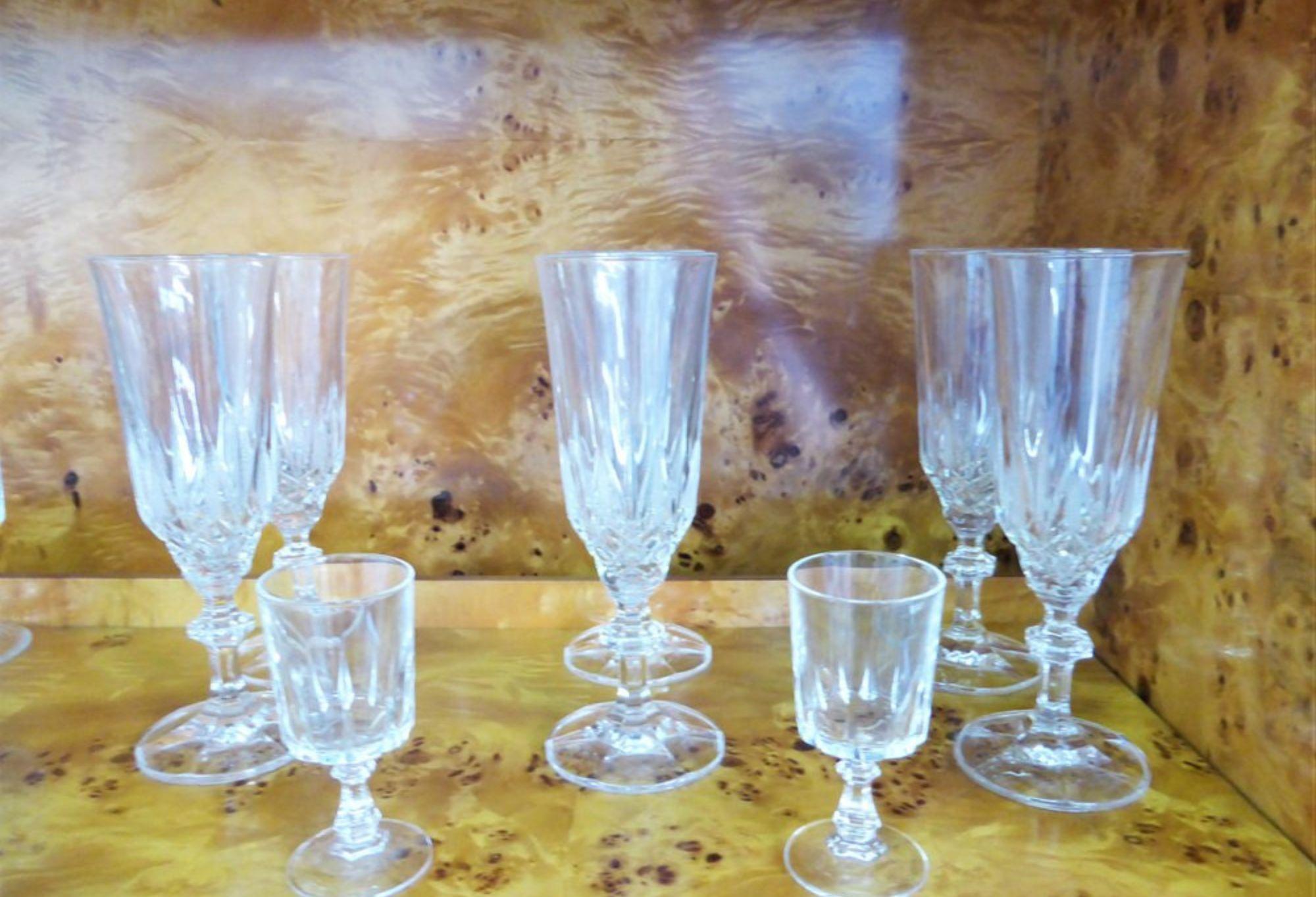 Late 20th Century Set of 18 Crystal Glasses from the 1970s For Sale