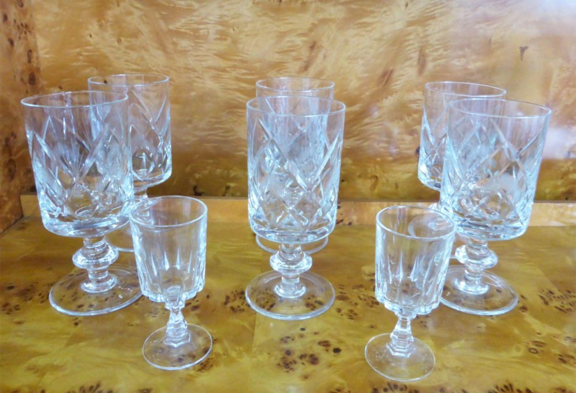 Set of 18 Crystal Glasses from the 1970s For Sale 2