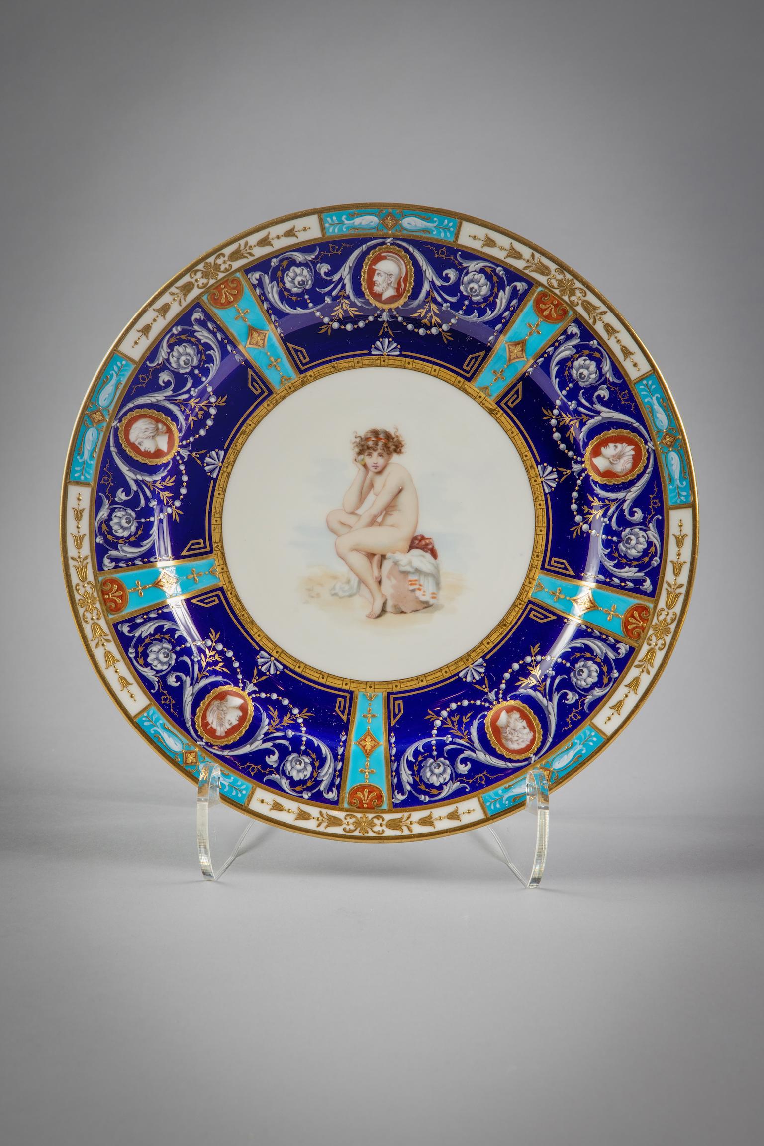 Late 19th Century Set of 18 English Porcelain Plates, Minton, circa 1880 For Sale