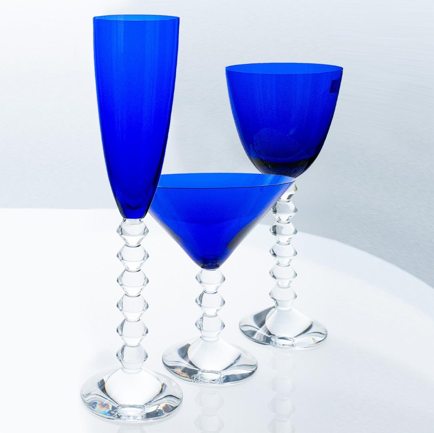 Hand-Painted Set of 18 Exquise Deep Blue Baccarat Crystal glasses, France For Sale