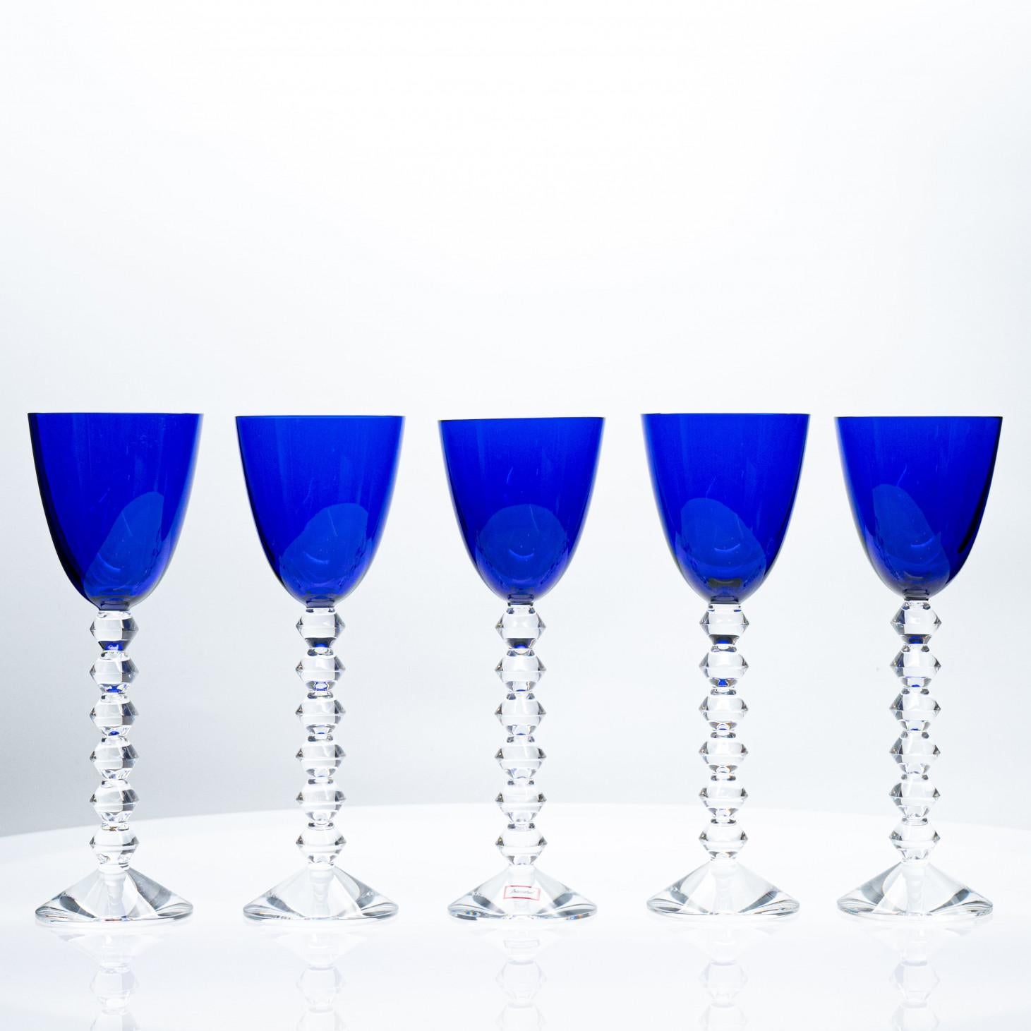 Set of 18 Exquise Deep Blue Baccarat Crystal glasses, France For Sale 1