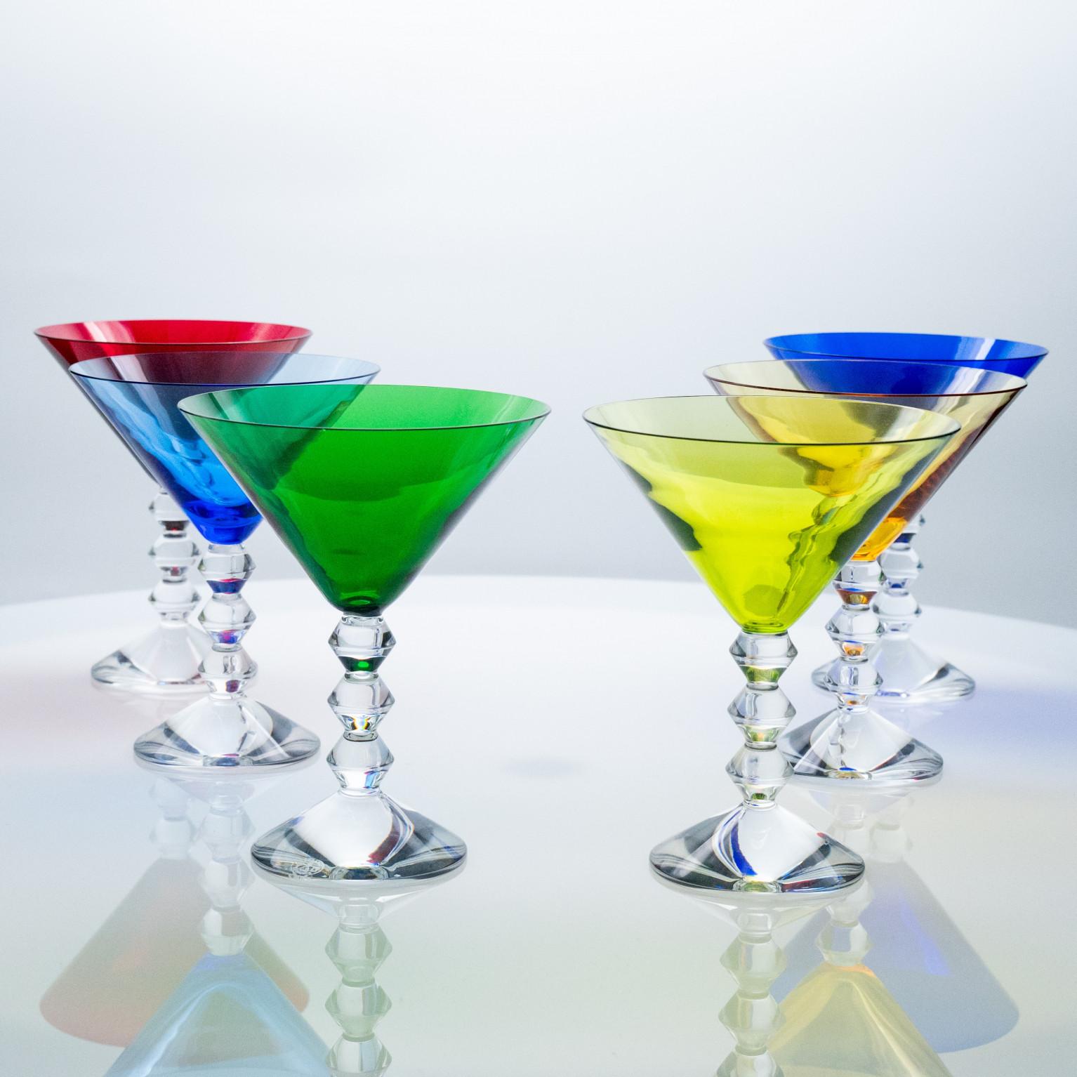 Ensemble de 18 verres exquis multicolores en cristal de Baccarat, France en vente 4