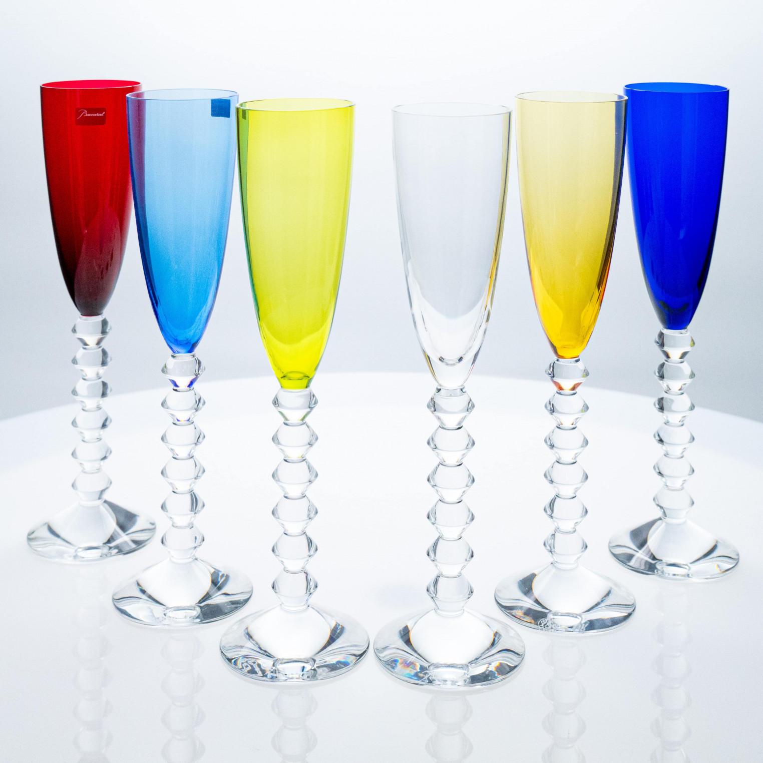 Ensemble de 18 verres exquis multicolores en cristal de Baccarat, France en vente 12