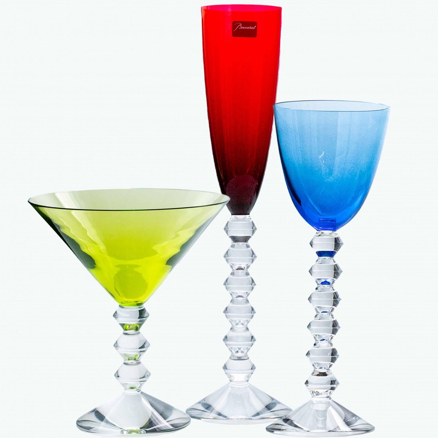 Ensemble de 18 verres exquis multicolores en cristal de Baccarat, France en vente 1