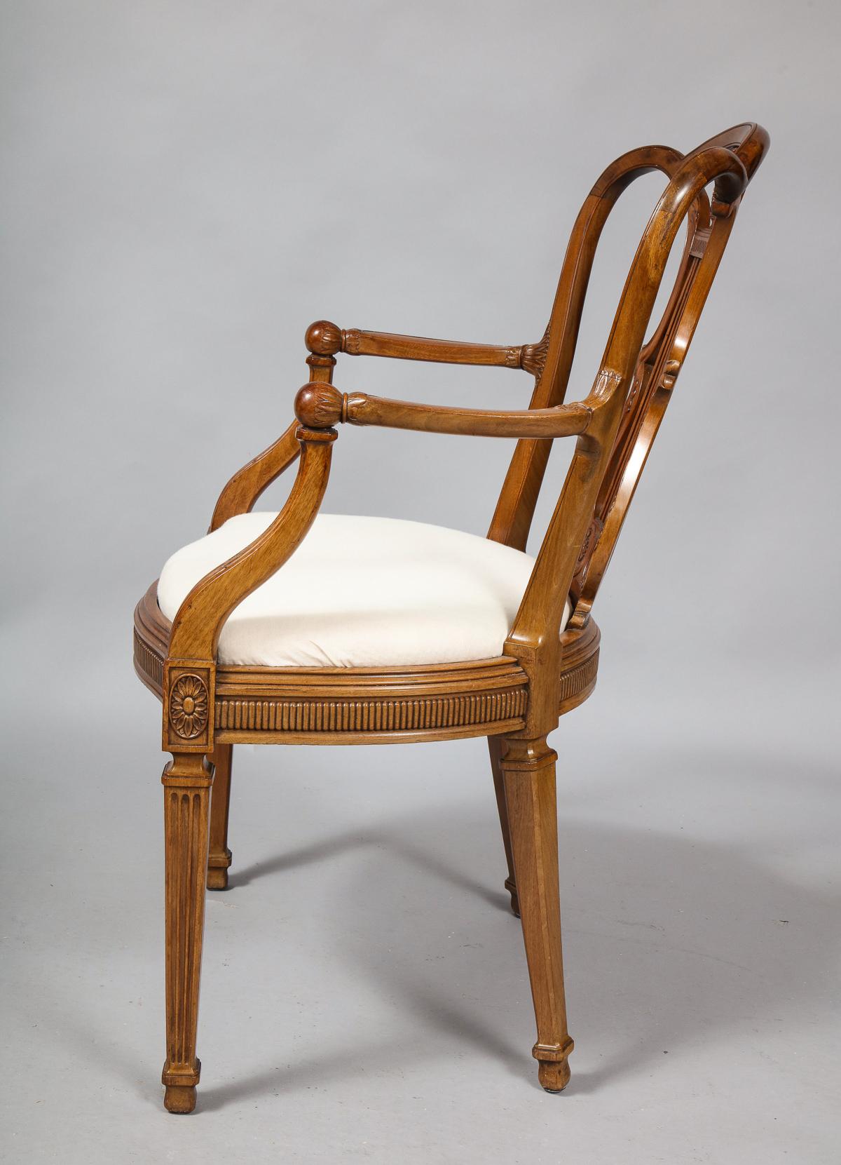 Set of 18 Georgian Style Dining Chairs 12