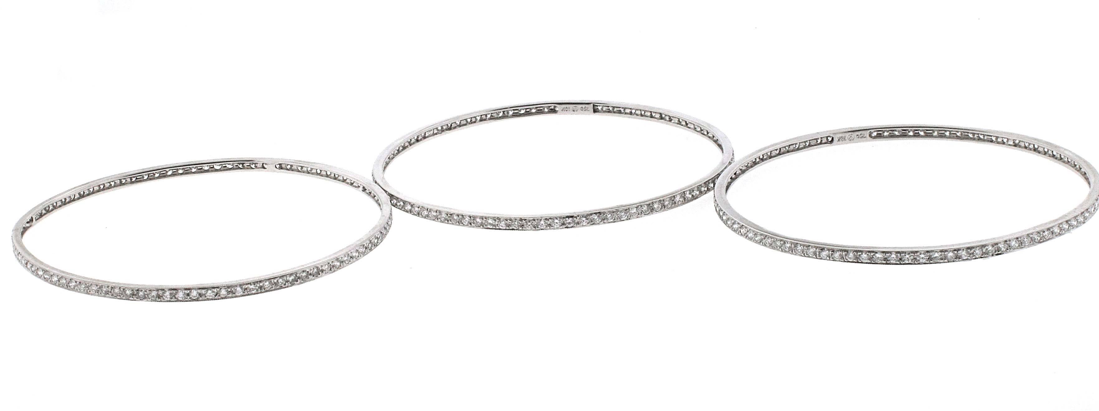 Contemporary Set of 18 Karat White Gold Bangles with 9.50 Carat in Diamonds