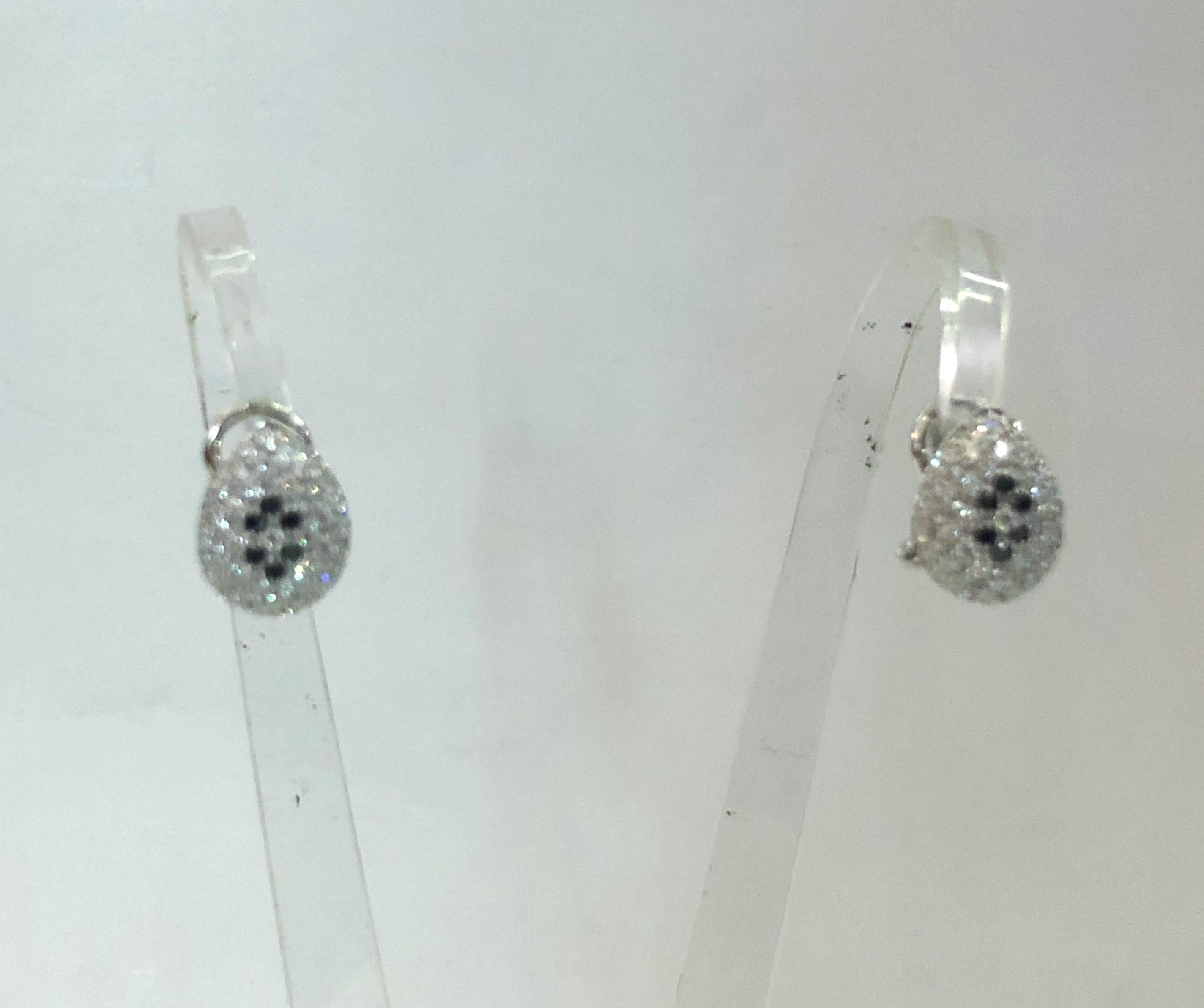 Women's Set of 18 Karat White Gold Diamond Necklace and Earrings