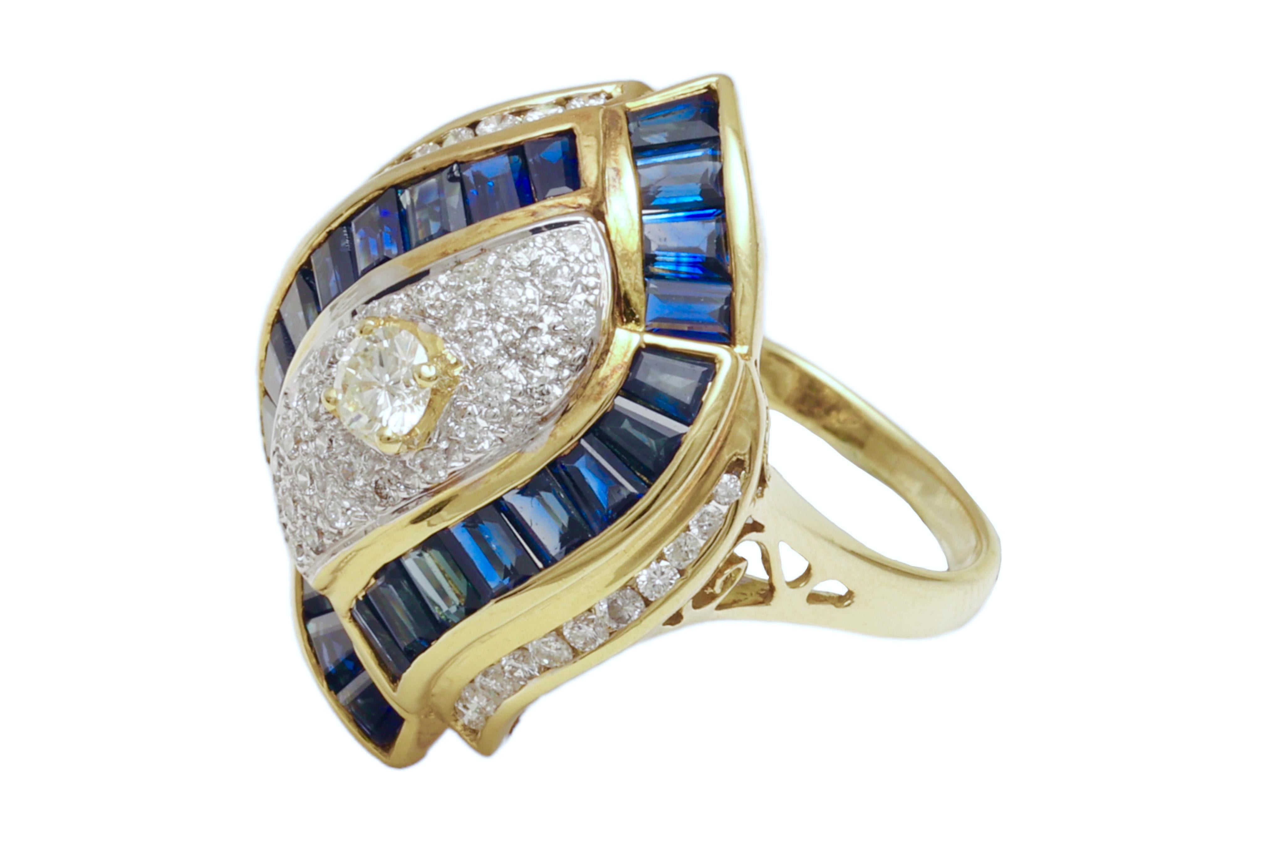 Brilliant Cut Set of 18 kt. Yellow Gold Earrings, Necklace, Ring with Sapphires & Diamonds For Sale