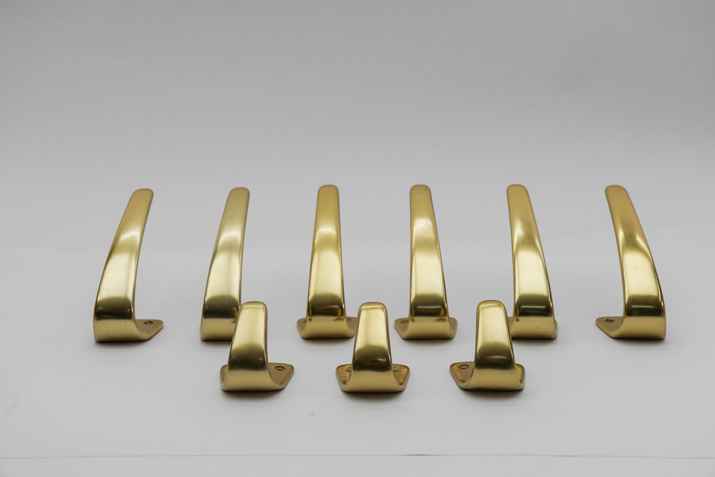 Set of 18 Midcentury Brass Wall Hooks, Austria, 1950s For Sale 4