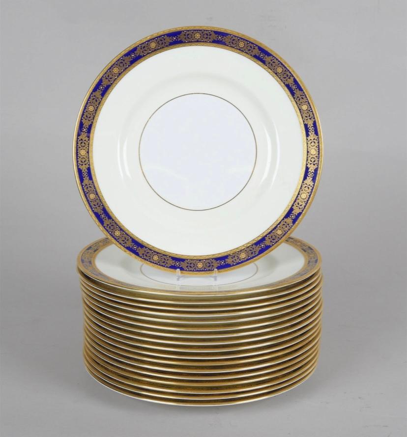 Mid-20th Century Set of 18 Minton Cobalt Blue Gilt Dinner Plates, Vintage