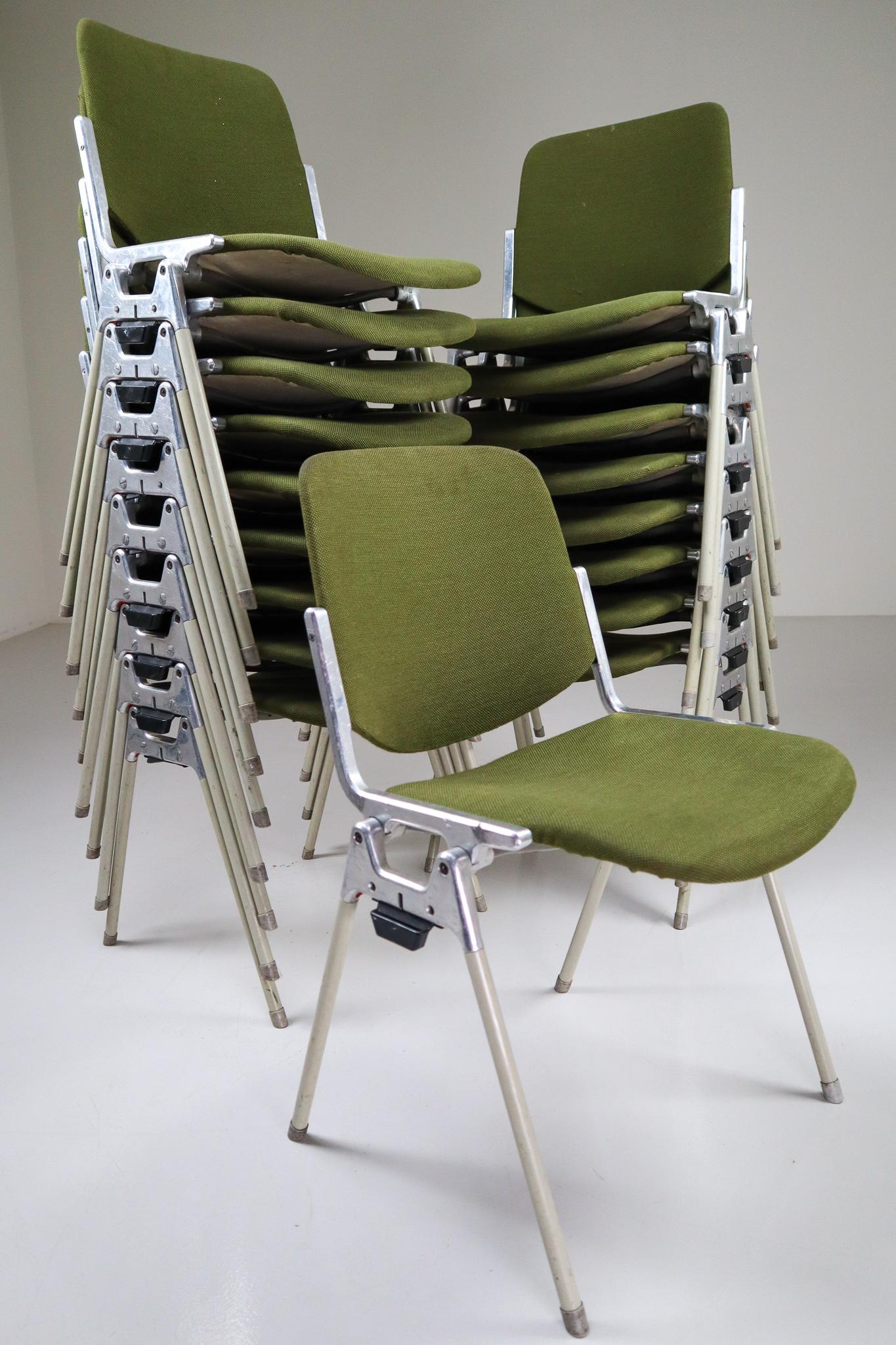 Aluminum Set of 18 Olive Green Castelli DSC 106 Stacking Chairs by Giancarlo Piretti 1965