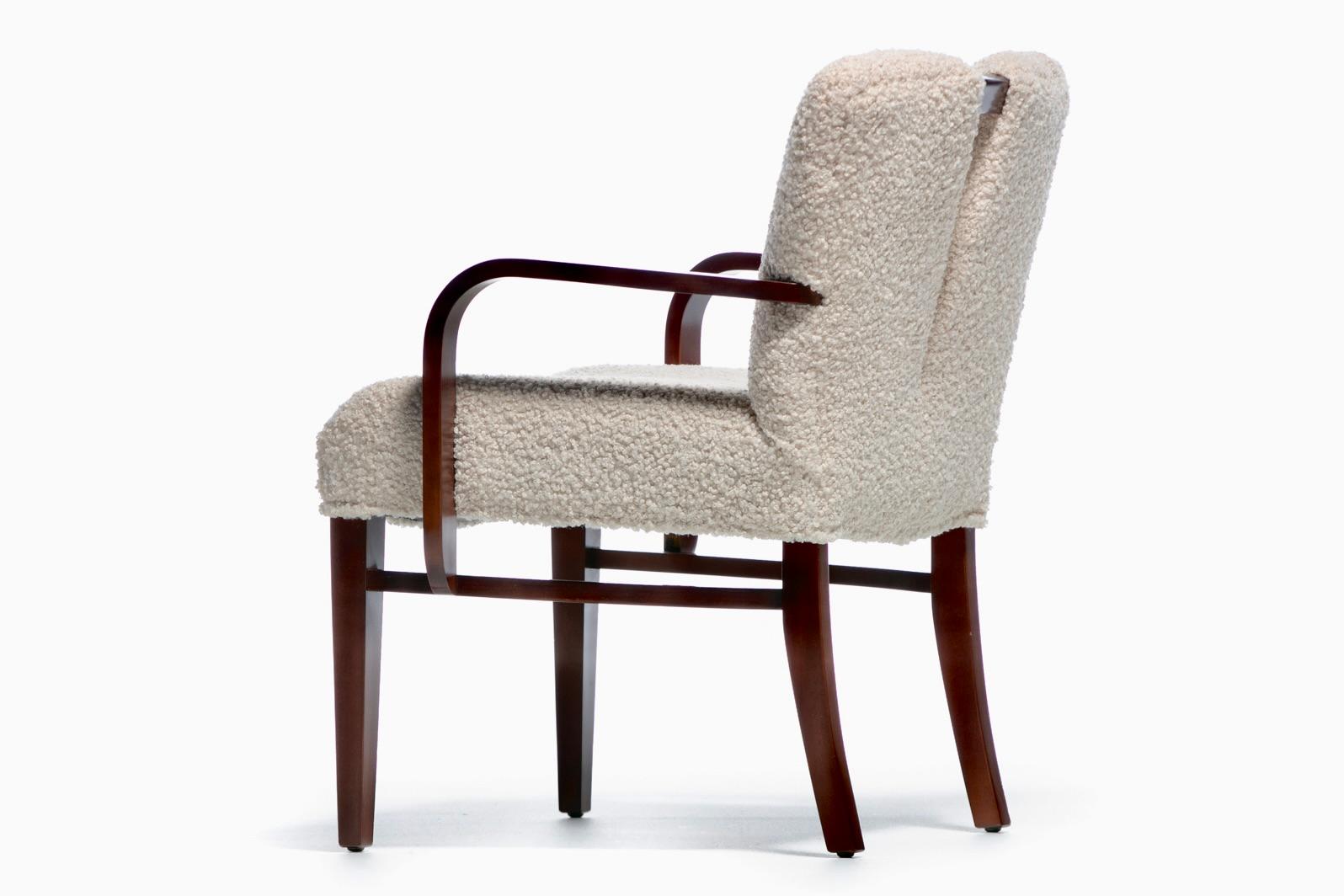 Ensemble de 18 chaises de salle à manger à dossier corseté en bouclé blanc ivoire de Paul Frankl, c. années 1950 en vente 1