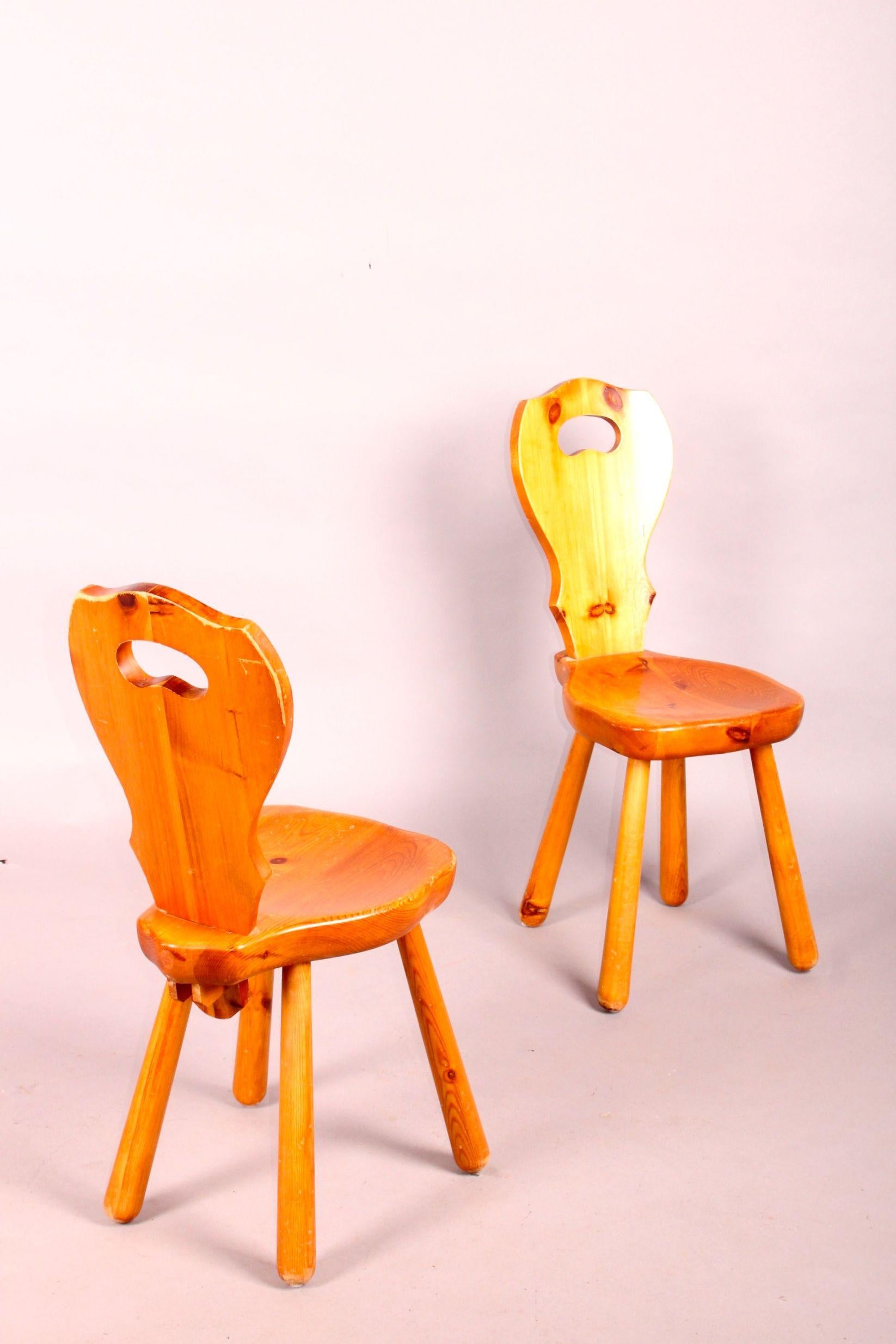 Set of 18 Pine Chairs In Good Condition In grand Lancy, CH