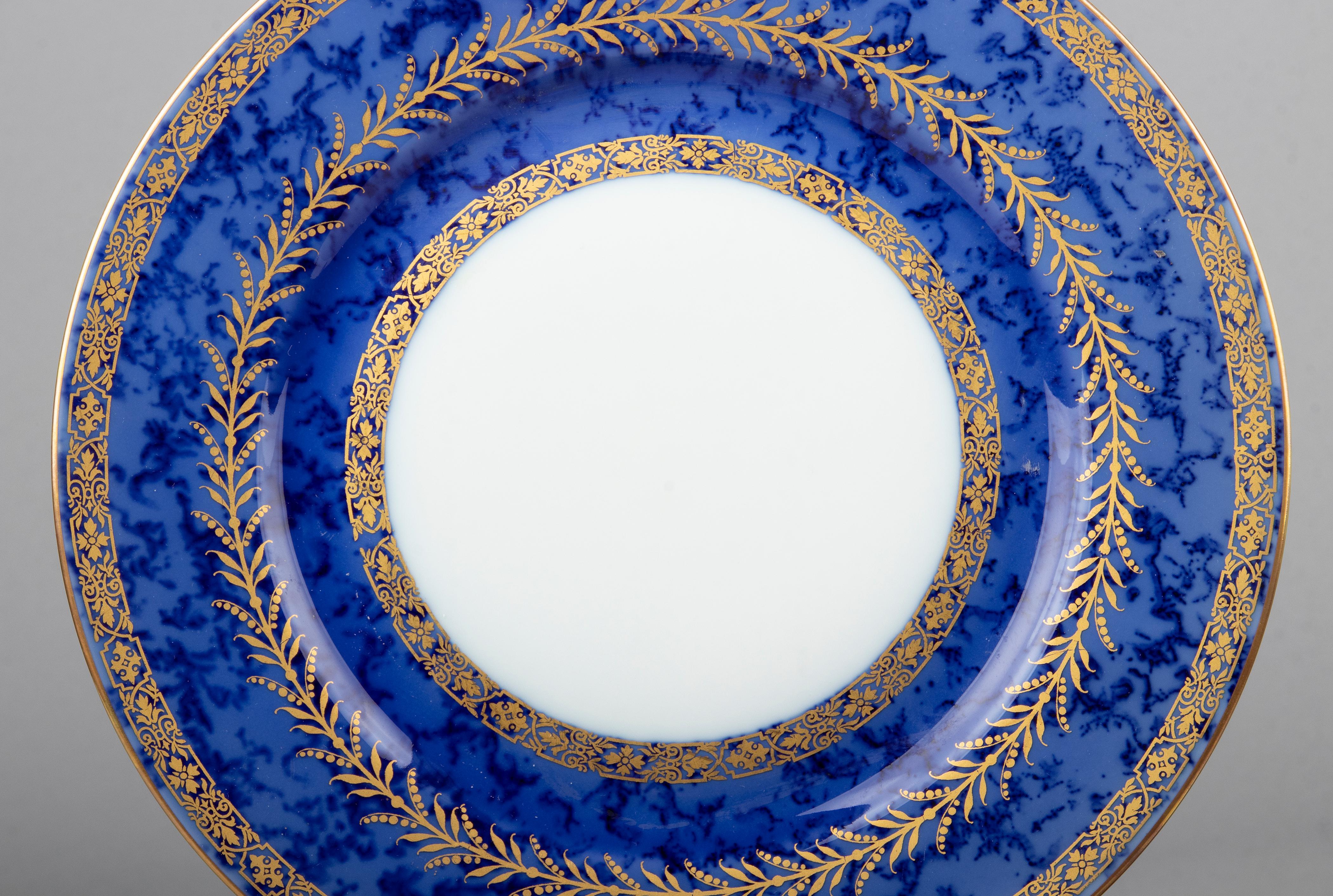 Hand-Crafted Set of 18 Porcelain Dinner Plates made by Raynaud Limoges