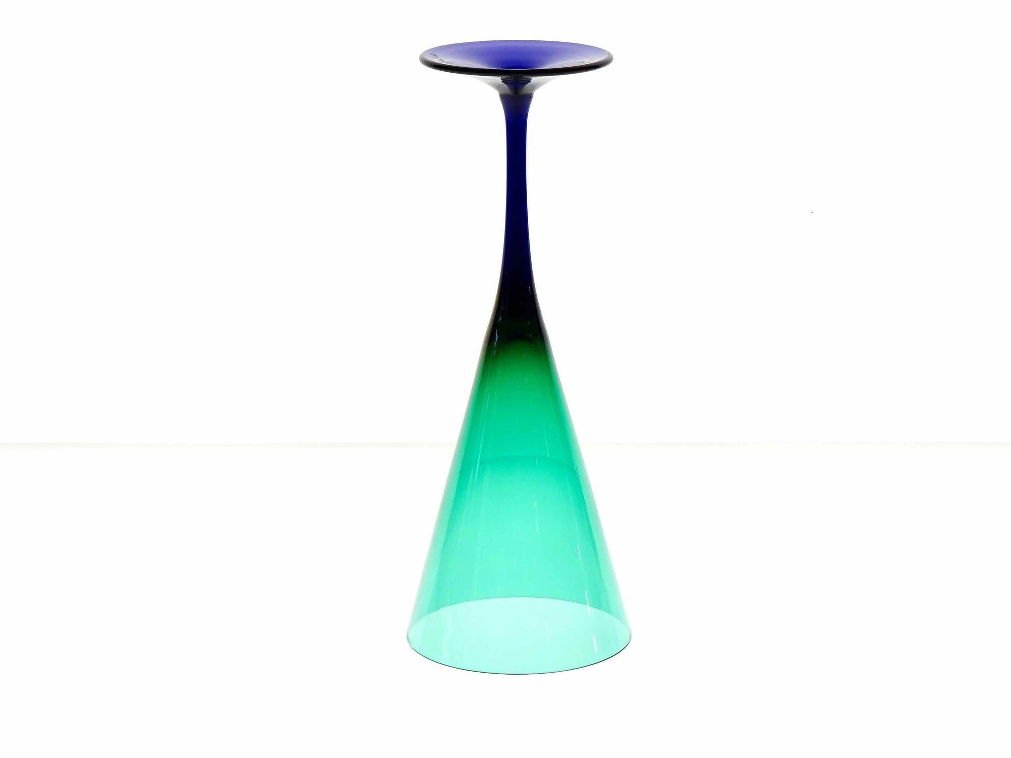 Ensemble de 18 flûtes Cenedese signées de Murano. fumato vert et cobalt en vente 10