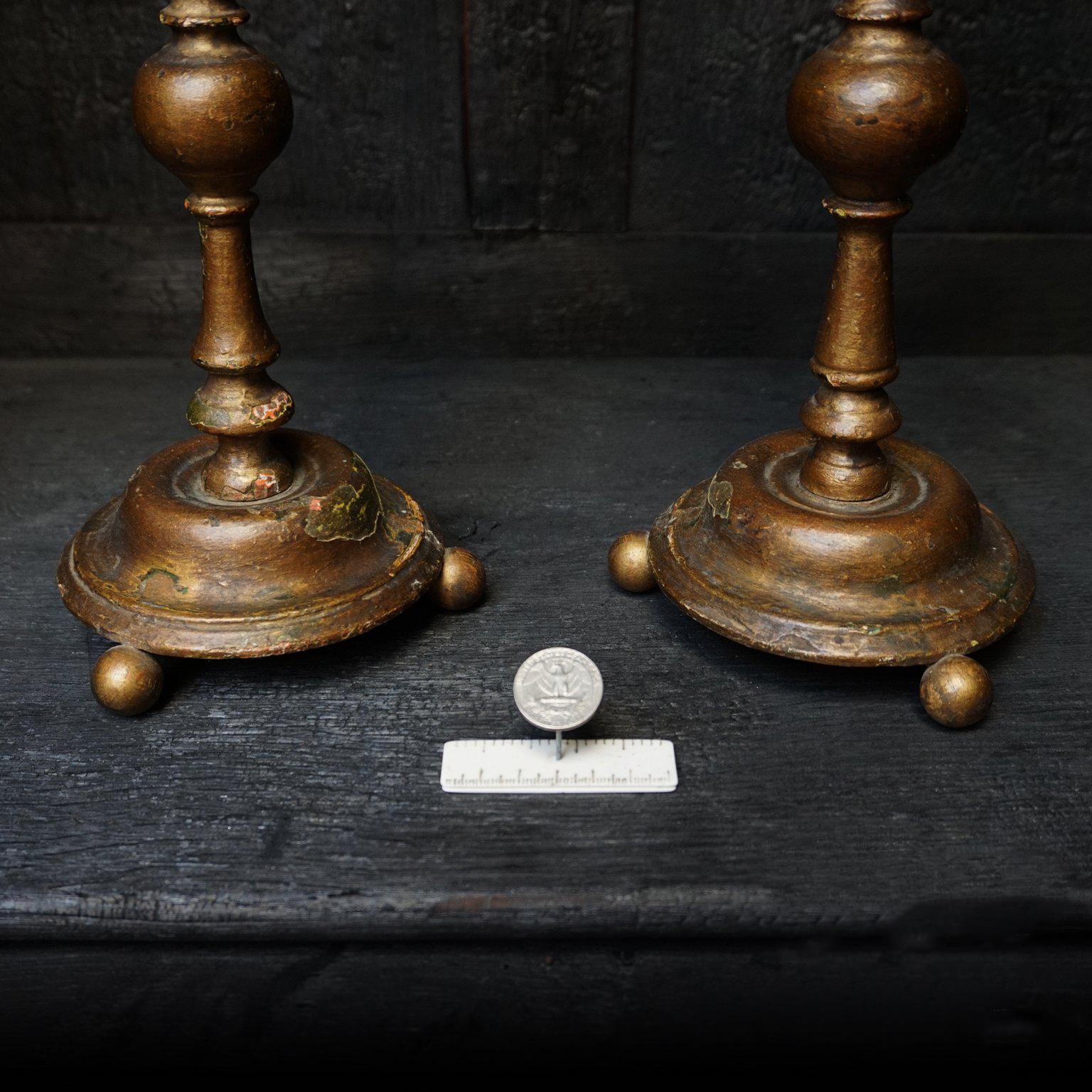 Two Large 18th C. French Polychromed Bois Doré or Gold Painted Wood Candlesticks In Good Condition For Sale In Haarlem, NL