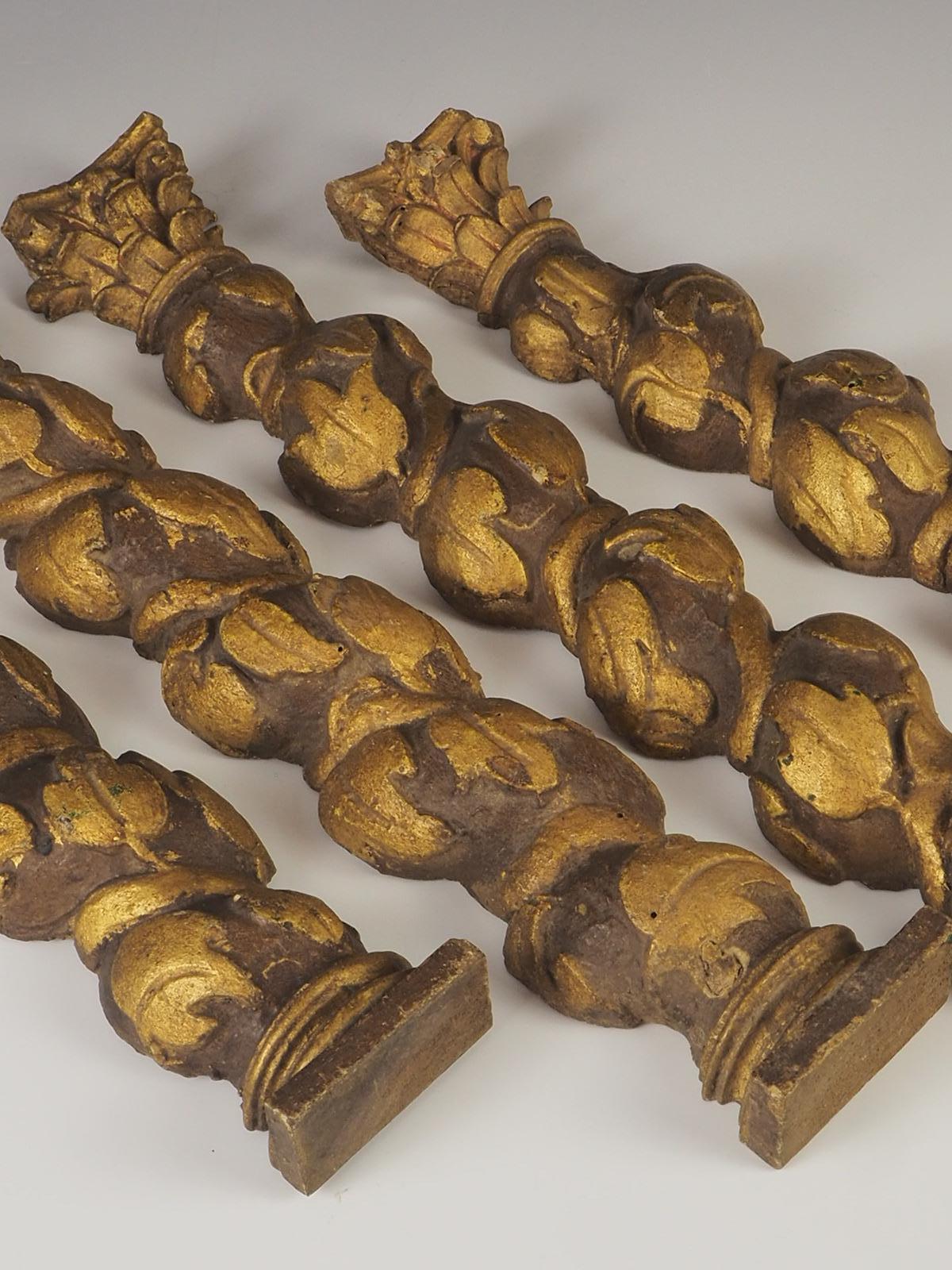 18th Century and Earlier Set of 18th Century Baroque style Solomonic Carved Gilt Wood Columns For Sale
