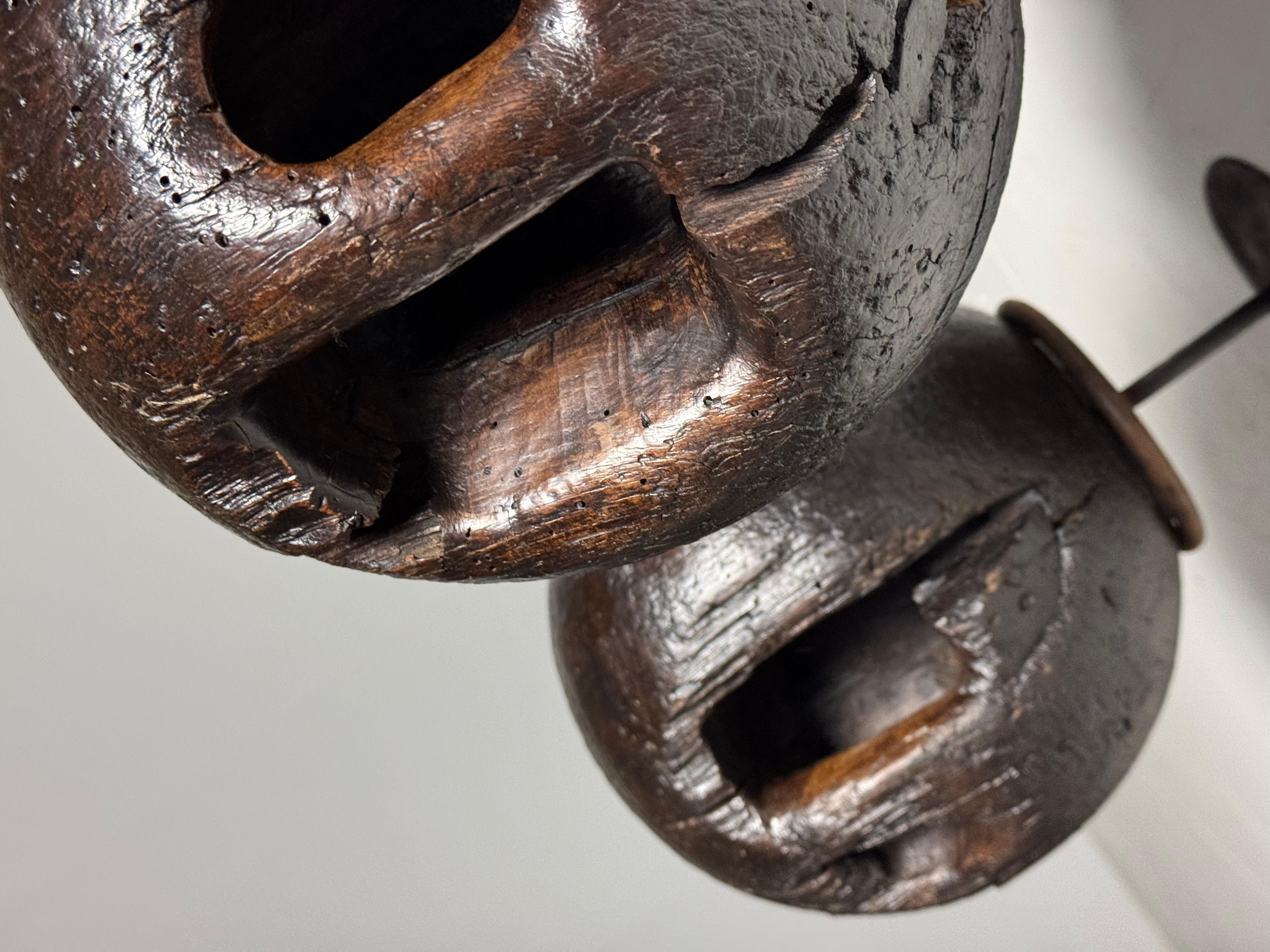 XVIIIe siècle et antérieur Jeu de boules de bowling du 18e siècle sur support en bois en vente