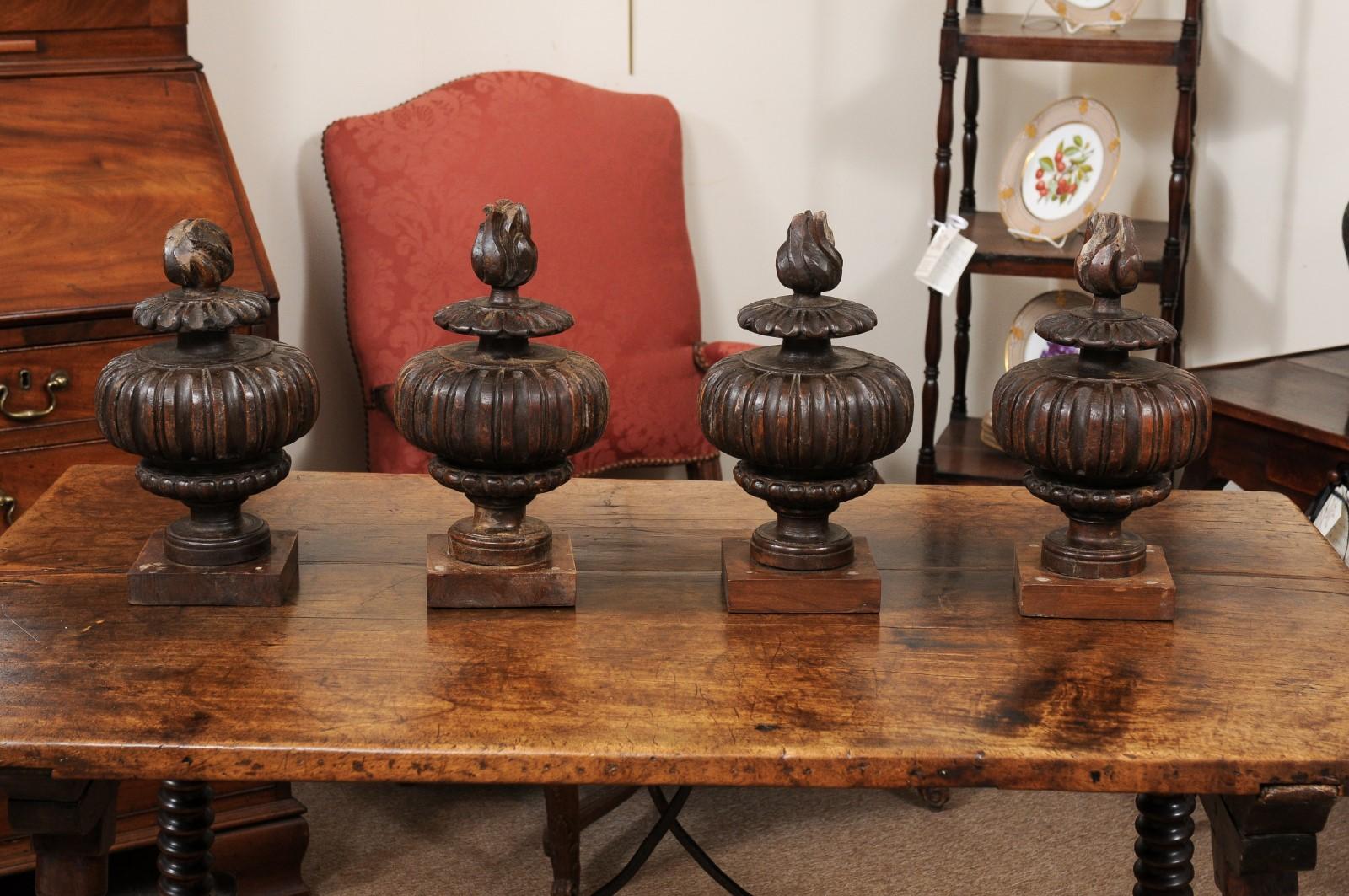 Set of 18th Century Italian Carved Wood Finials. SOLD IN PAIRS(1 pair available) For Sale 10