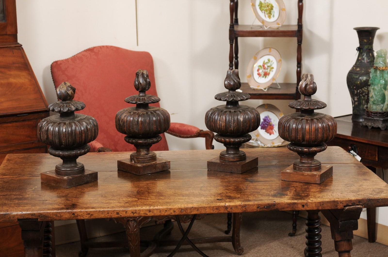 Set of 18th Century Italian Carved Wood Finials. SOLD IN PAIRS(1 pair available) In Good Condition For Sale In Atlanta, GA