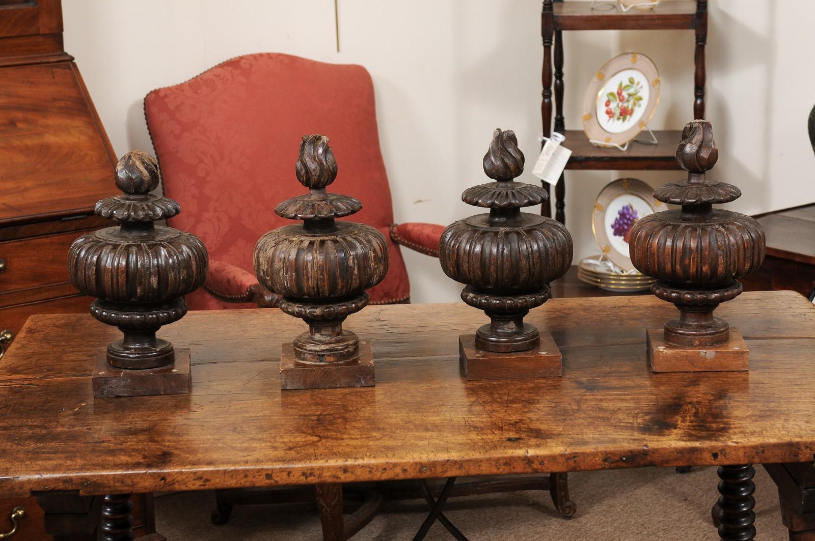 Set of 18th Century Italian Carved Wood Finials. SOLD IN PAIRS(1 pair available) For Sale 4