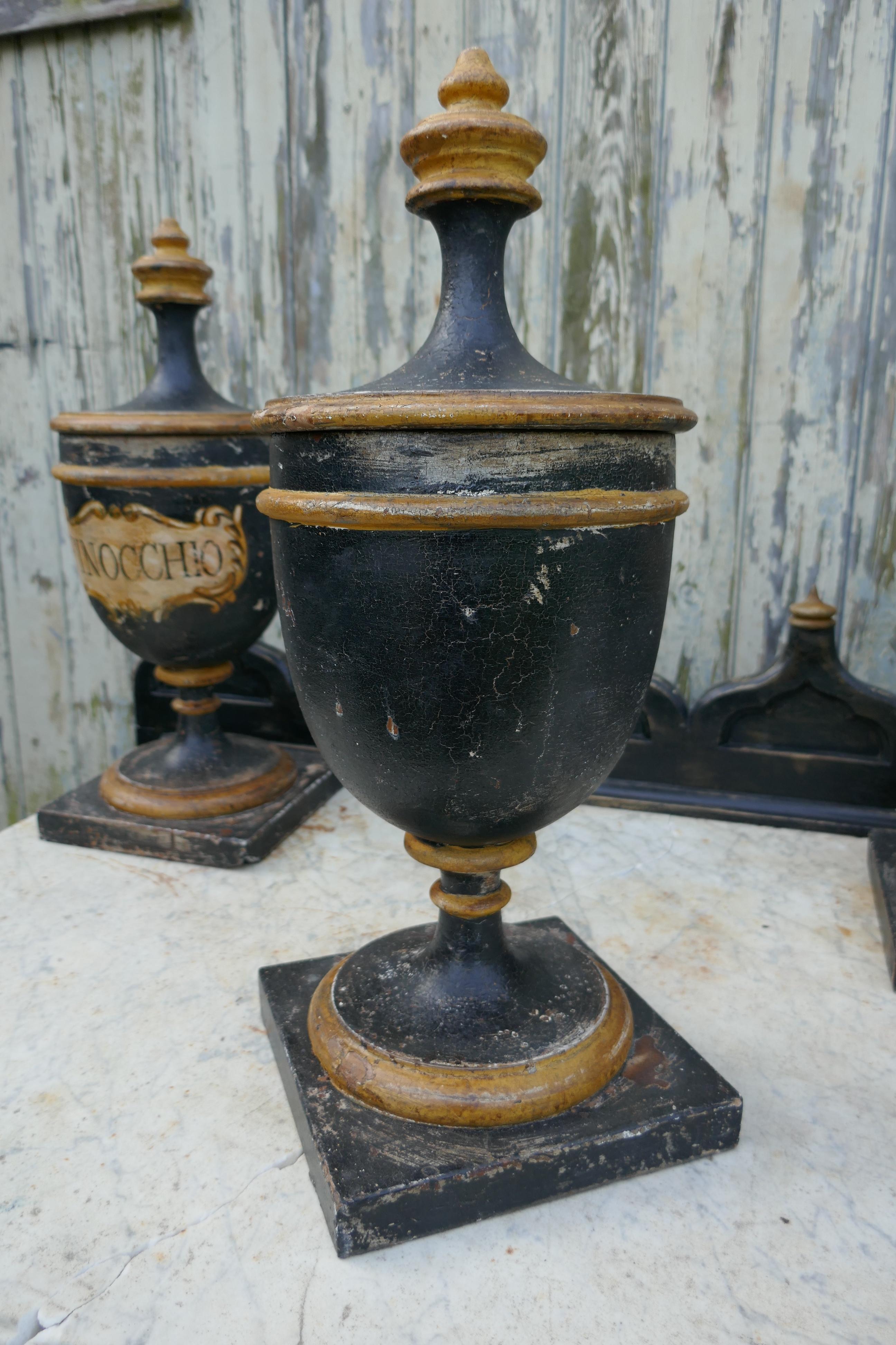 Set of 18th Century Sicilian Apothecary’s Jars 4