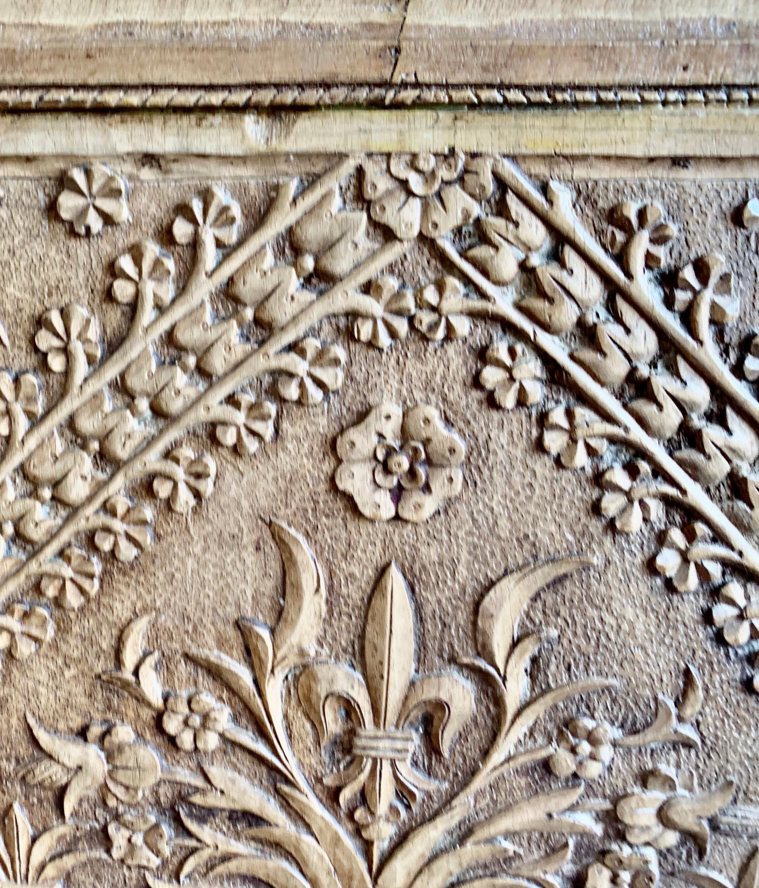 Set of 18th Century Spanish Carved Panels For Sale 2