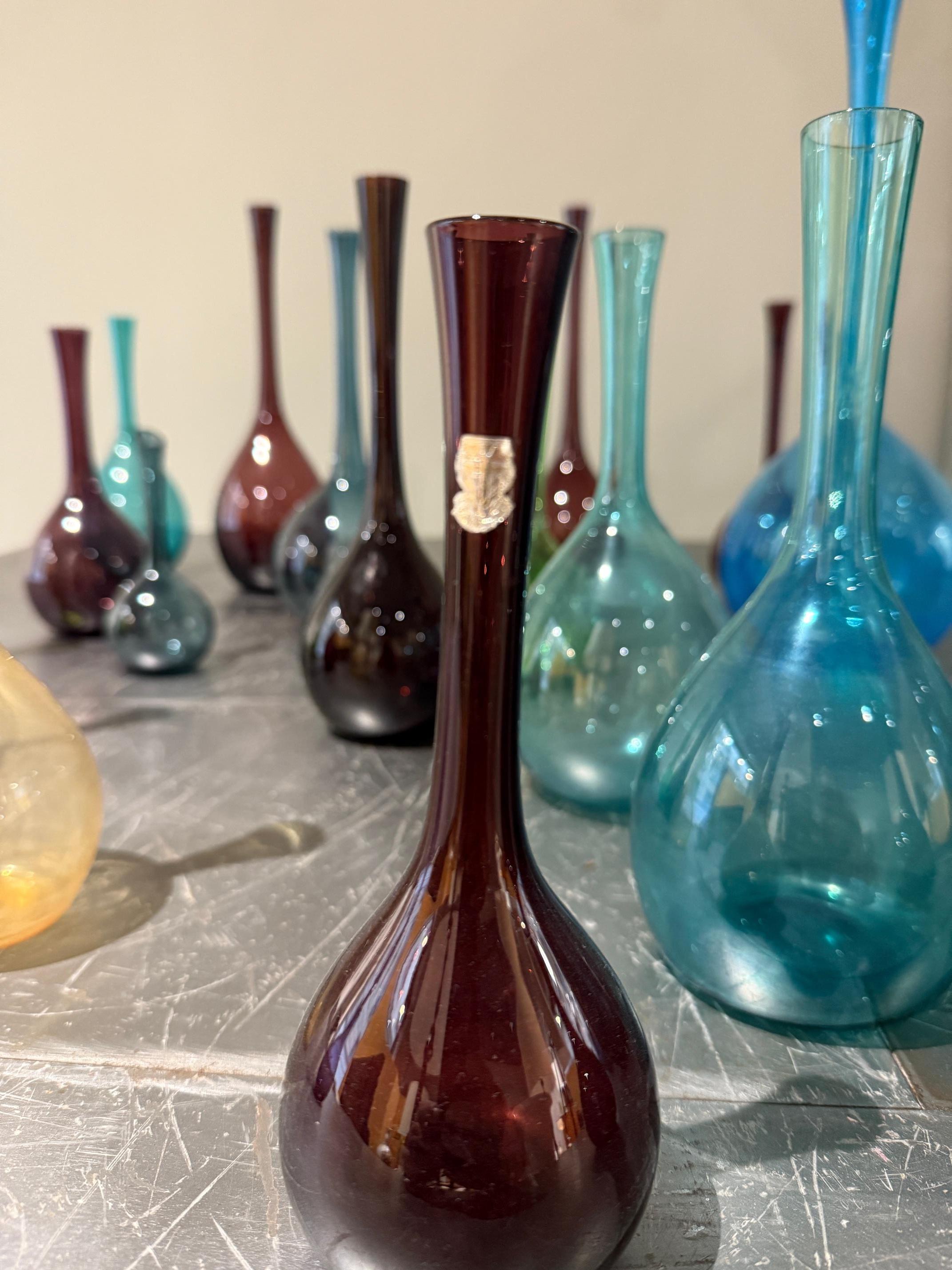 Mid-Century moderno Set di 19 vasi in vetro Arthur Percy Svezia 1970 in vendita