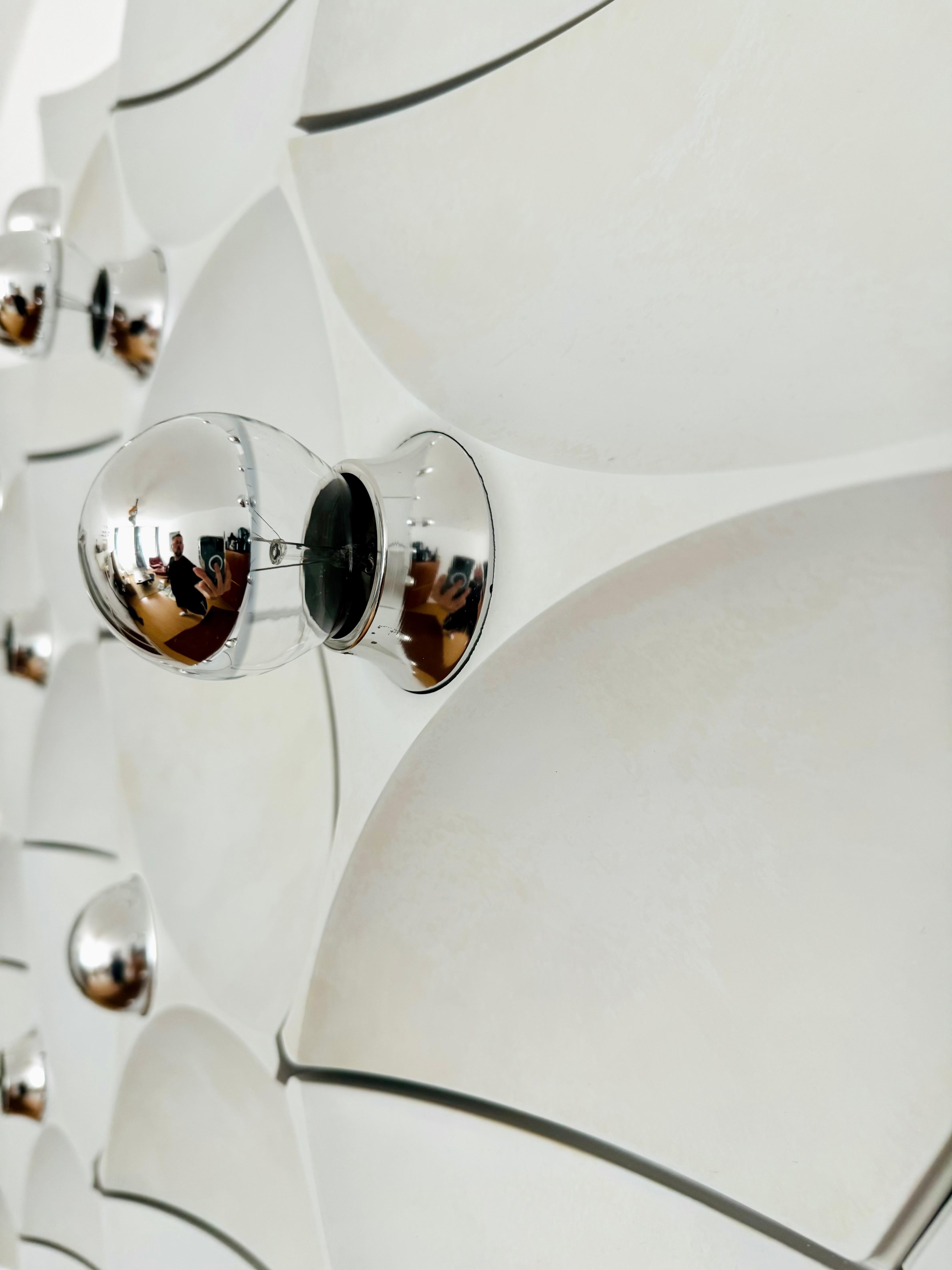 Plastique Ensemble de lampes murales ou encastrées en plastique de l'ère spatiale 19 par Hoffmeister Leuchten en vente