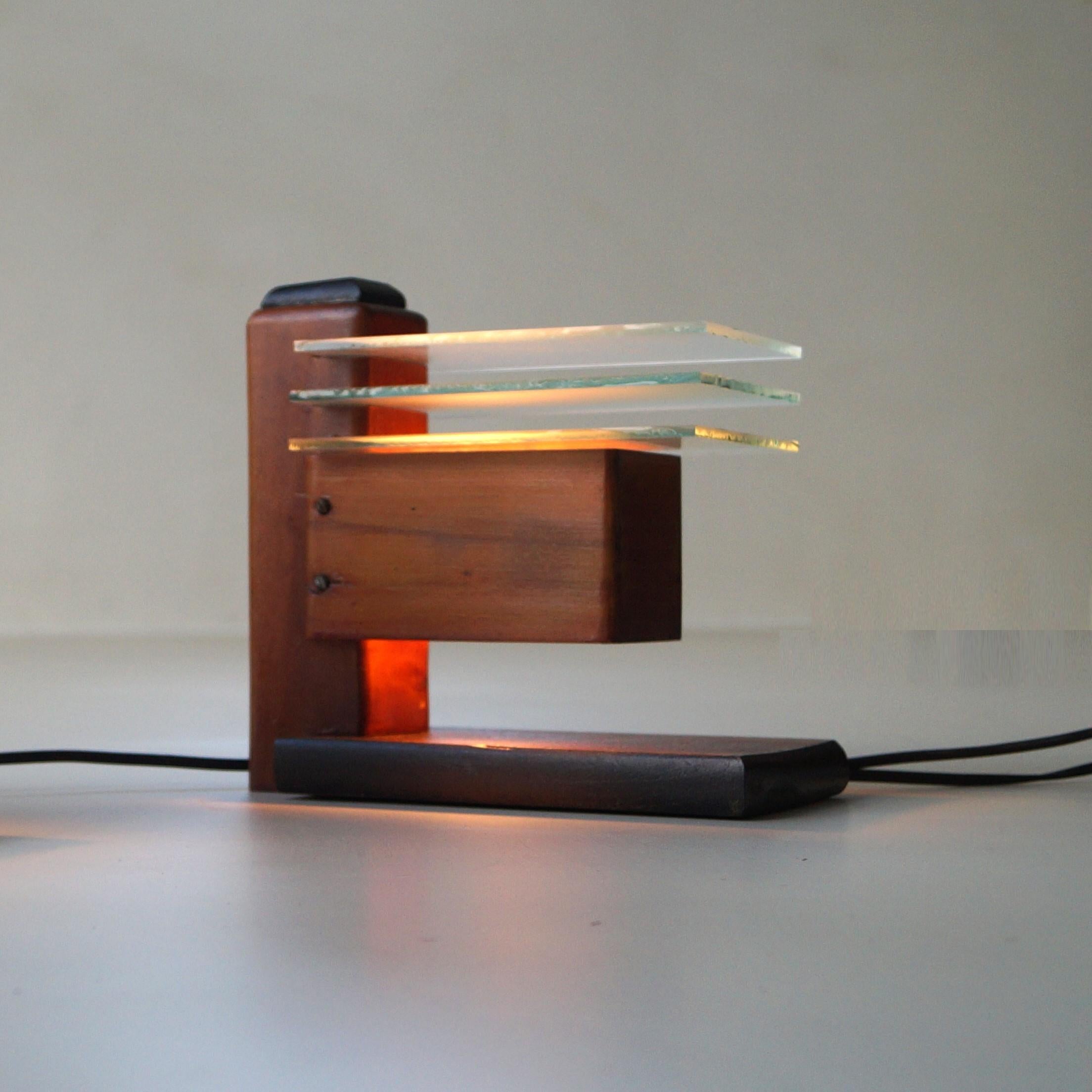 Set of 1920s Dutch modernist bedside lamps in the manner of Frank Lloyd Wright 6