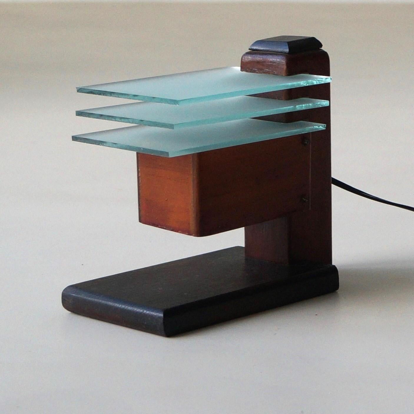 Set of 1920s Dutch modernist bedside lamps in the manner of Frank Lloyd Wright 9