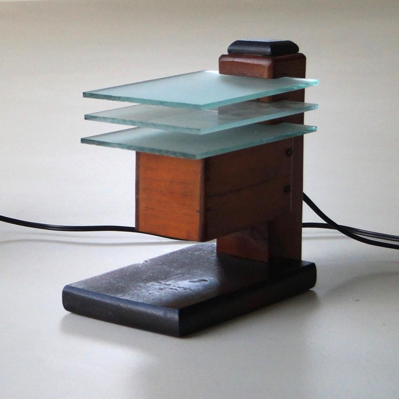 Set of 1920s Dutch modernist bedside lamps in the manner of Frank Lloyd Wright 10