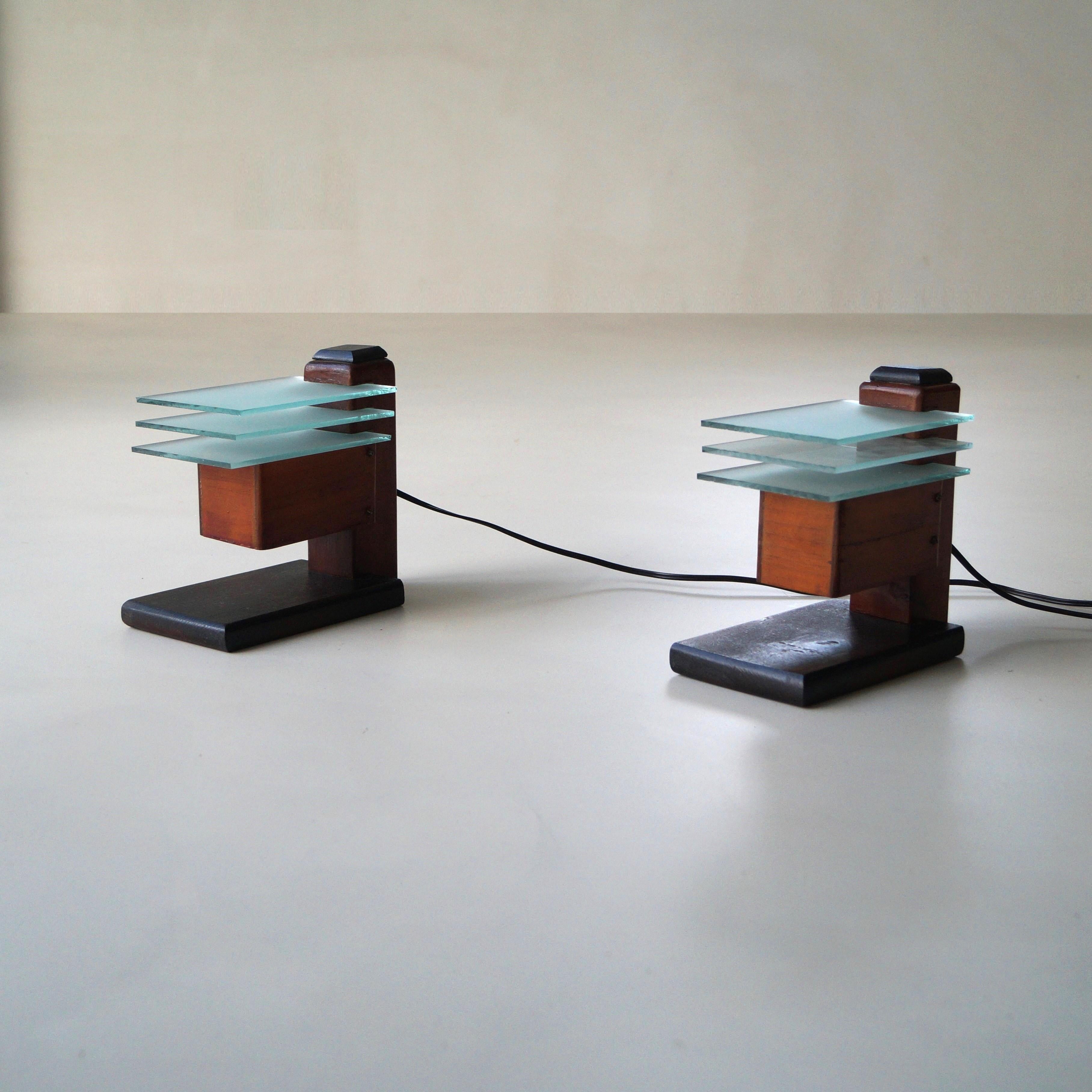 Set of 1920s Dutch modernist bedside lamps in the manner of Frank Lloyd Wright 11