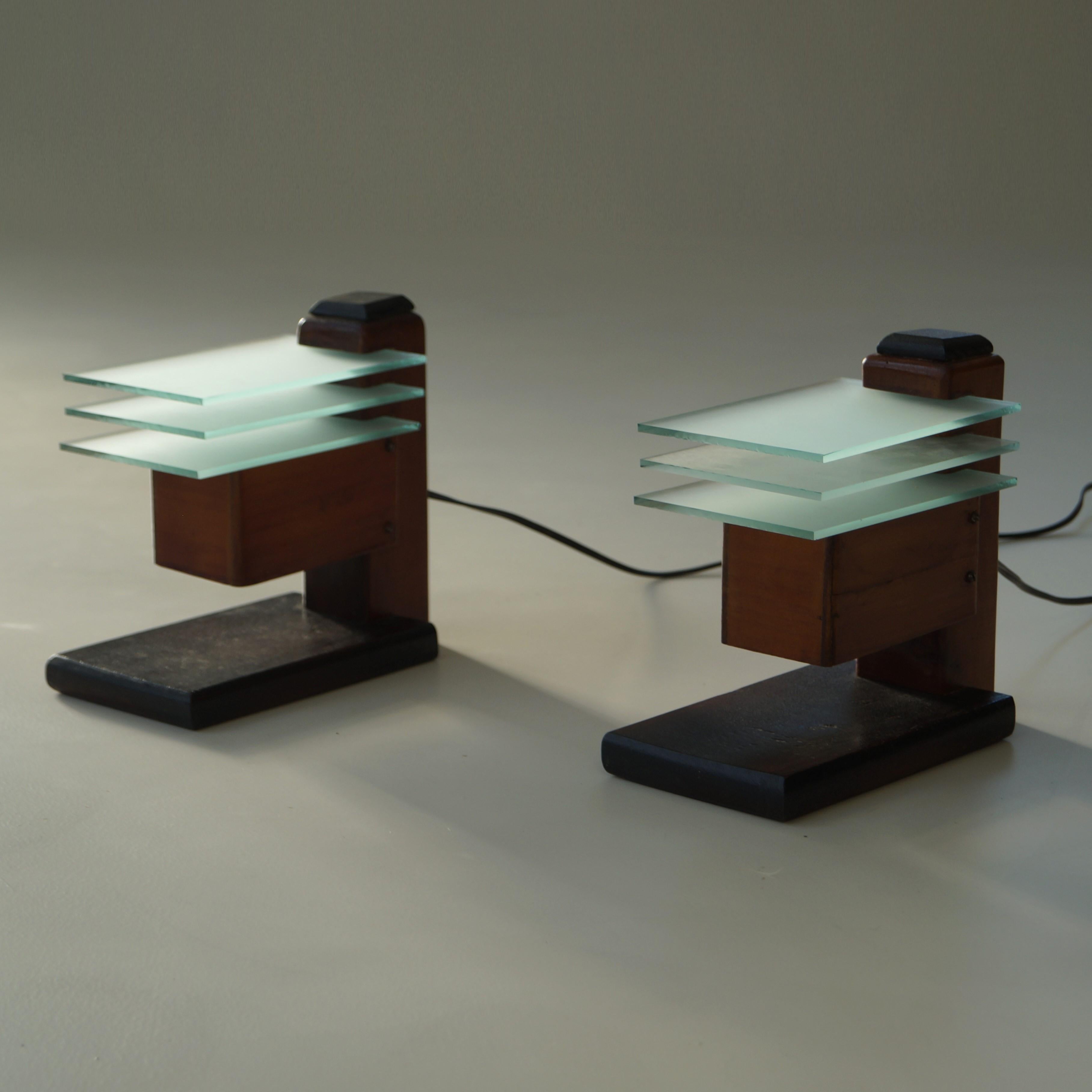 Prairie School Set of 1920s Dutch modernist bedside lamps in the manner of Frank Lloyd Wright
