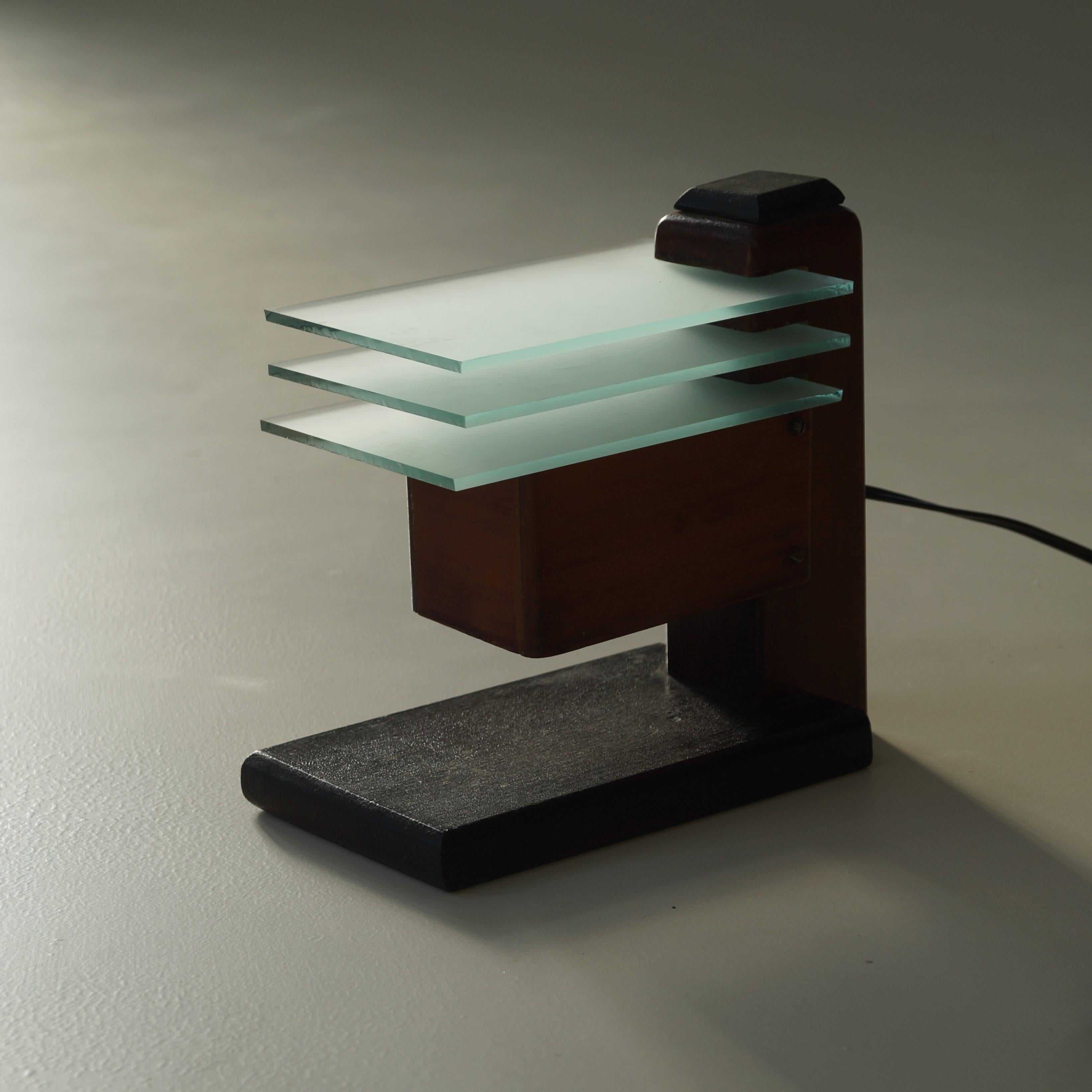 Hand-Carved Set of 1920s Dutch modernist bedside lamps in the manner of Frank Lloyd Wright