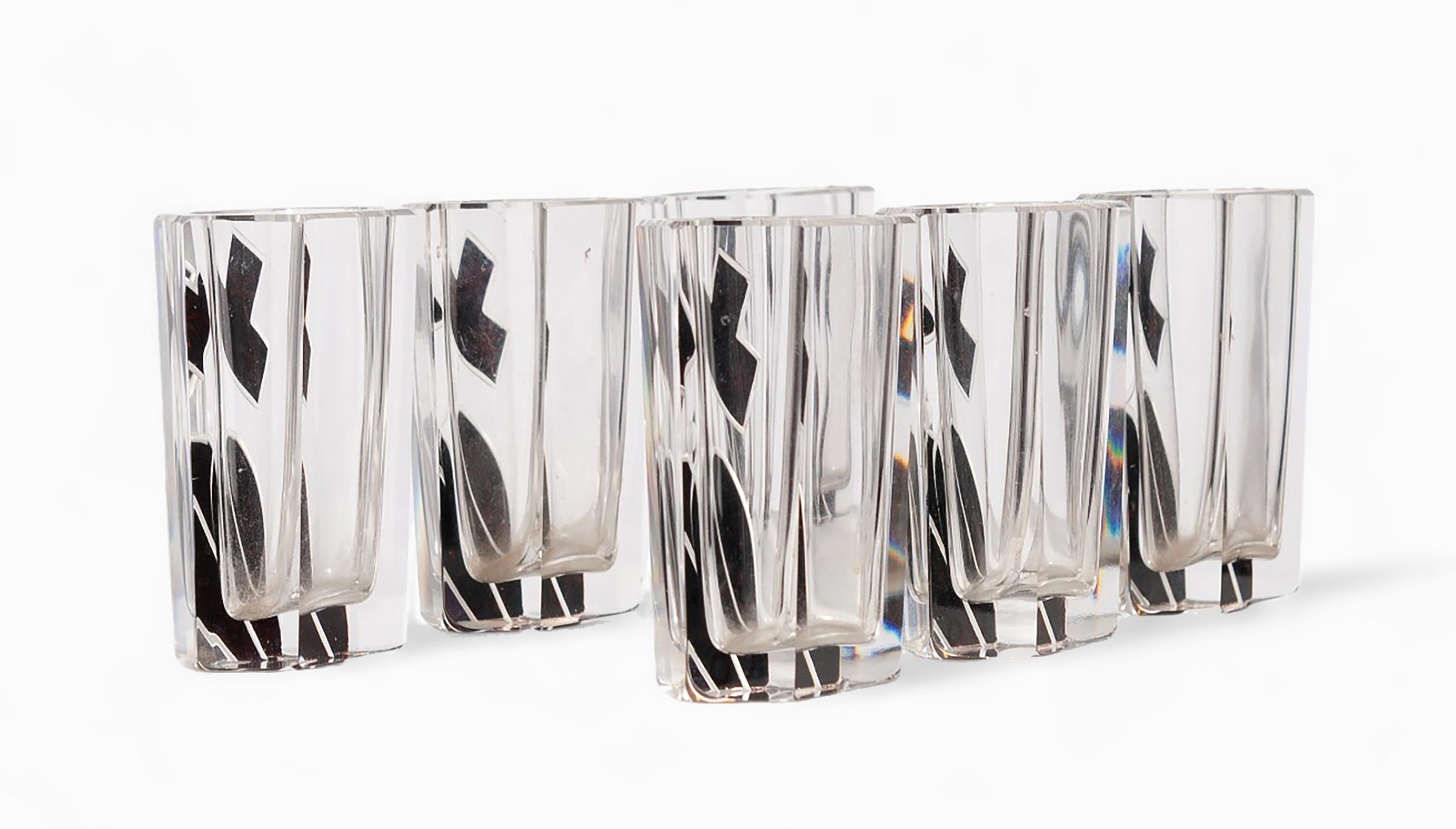 Set of 1930s Art Déco Czech/Bohemian Crystal Decanter and Glasses by Karl Palda For Sale 1