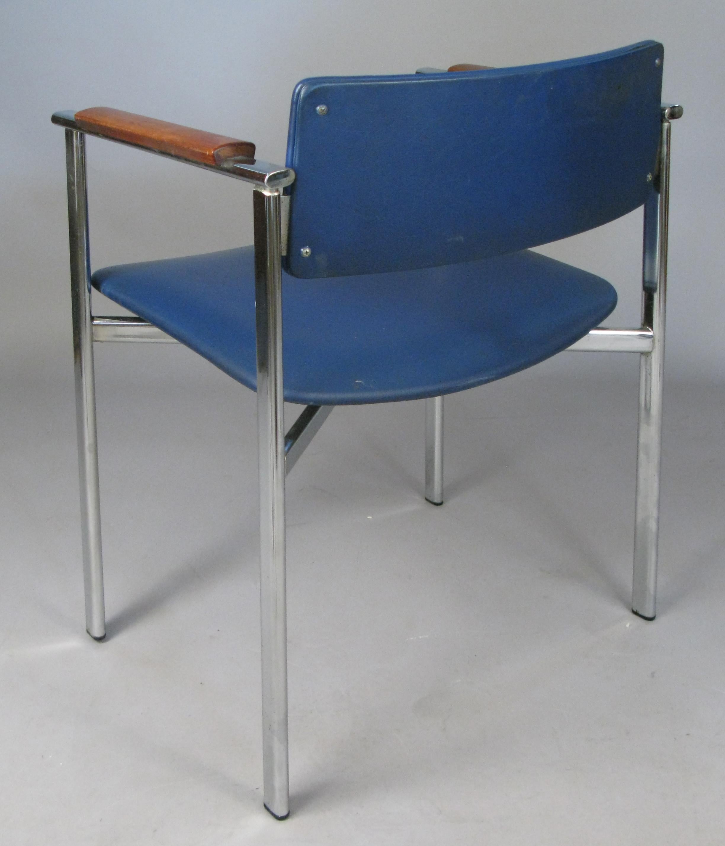 Set of 1960s Chrome & Walnut Dining Chairs by Ilmari Tapiovaara In Good Condition In Hudson, NY